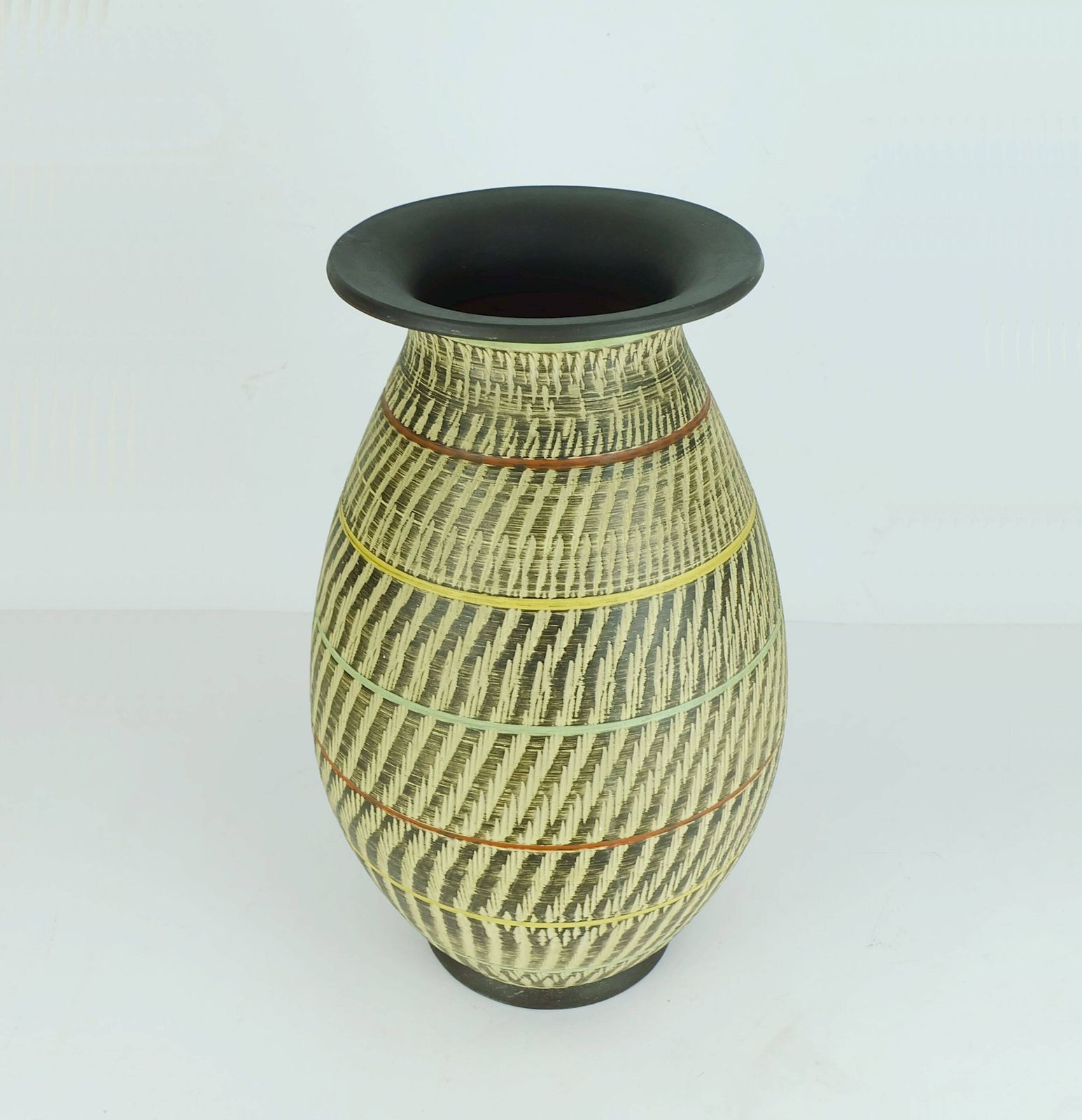 Vase de sol Duemler & Breiden modèle 32/35 Sgraffito, mid-century, années 1950 photo for sale