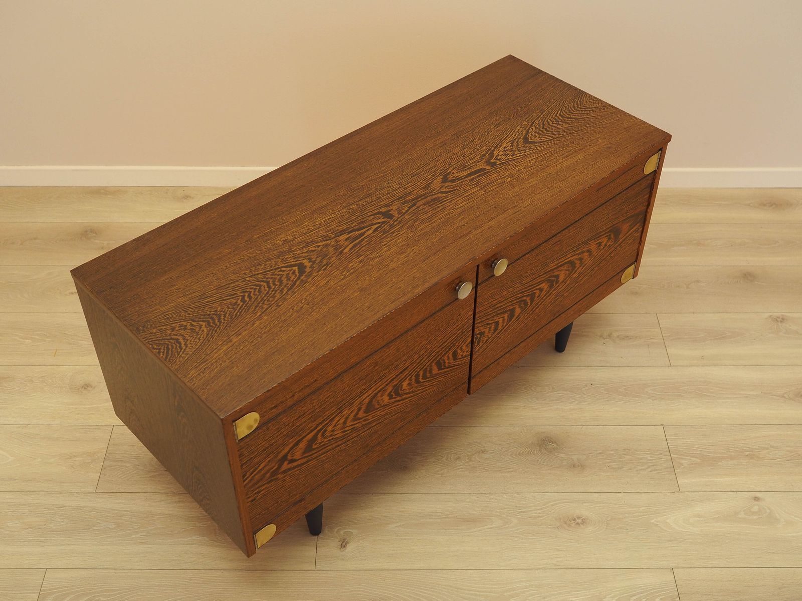 Eikenhouten kast, Deens design, jaren 1970, gemaakt in Denemarken photo buy