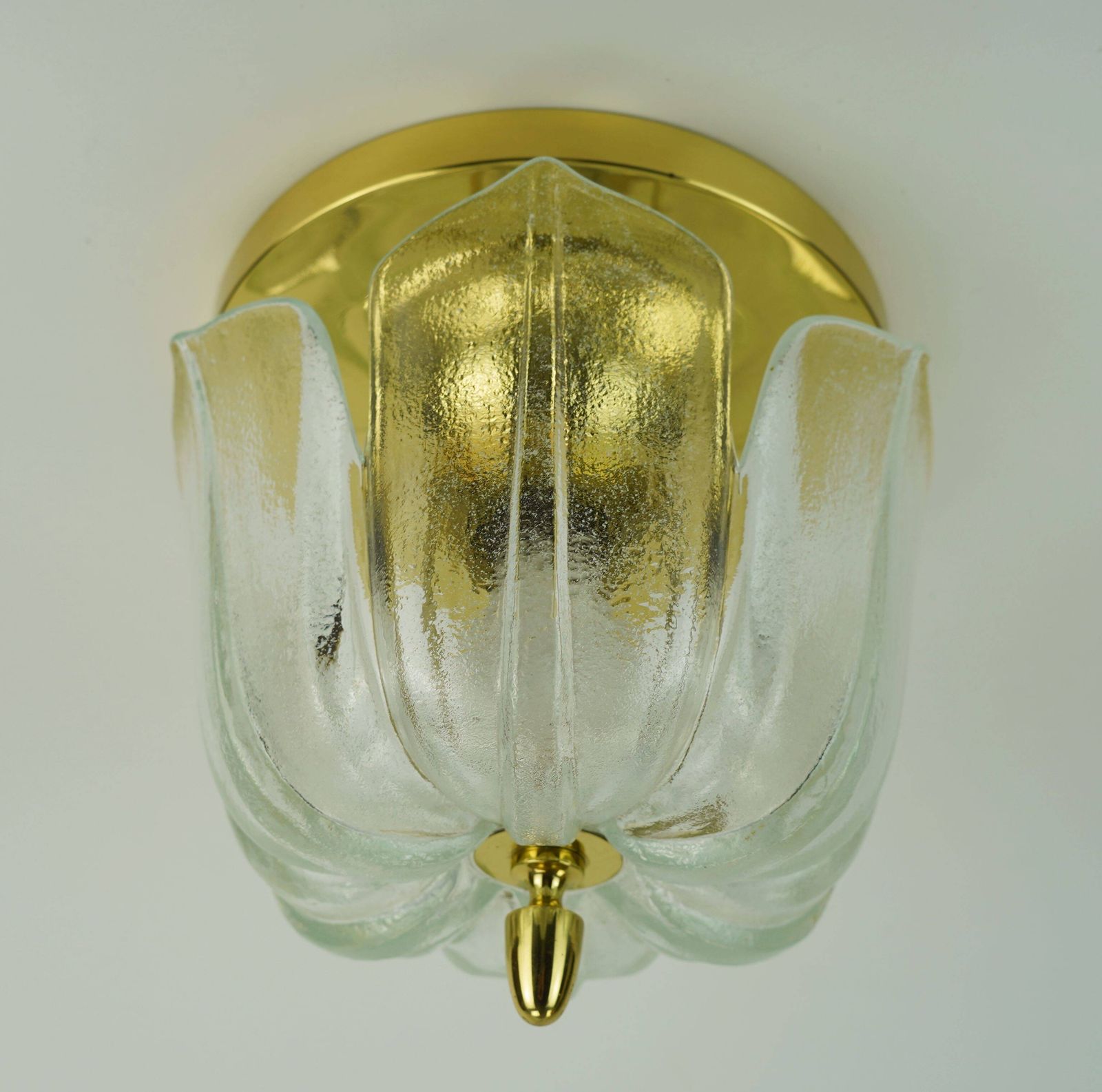 Limburg Plafondlamp Model A475 3031 Bloemvormige Glazen Kap En Messing 70s photo Verlichting