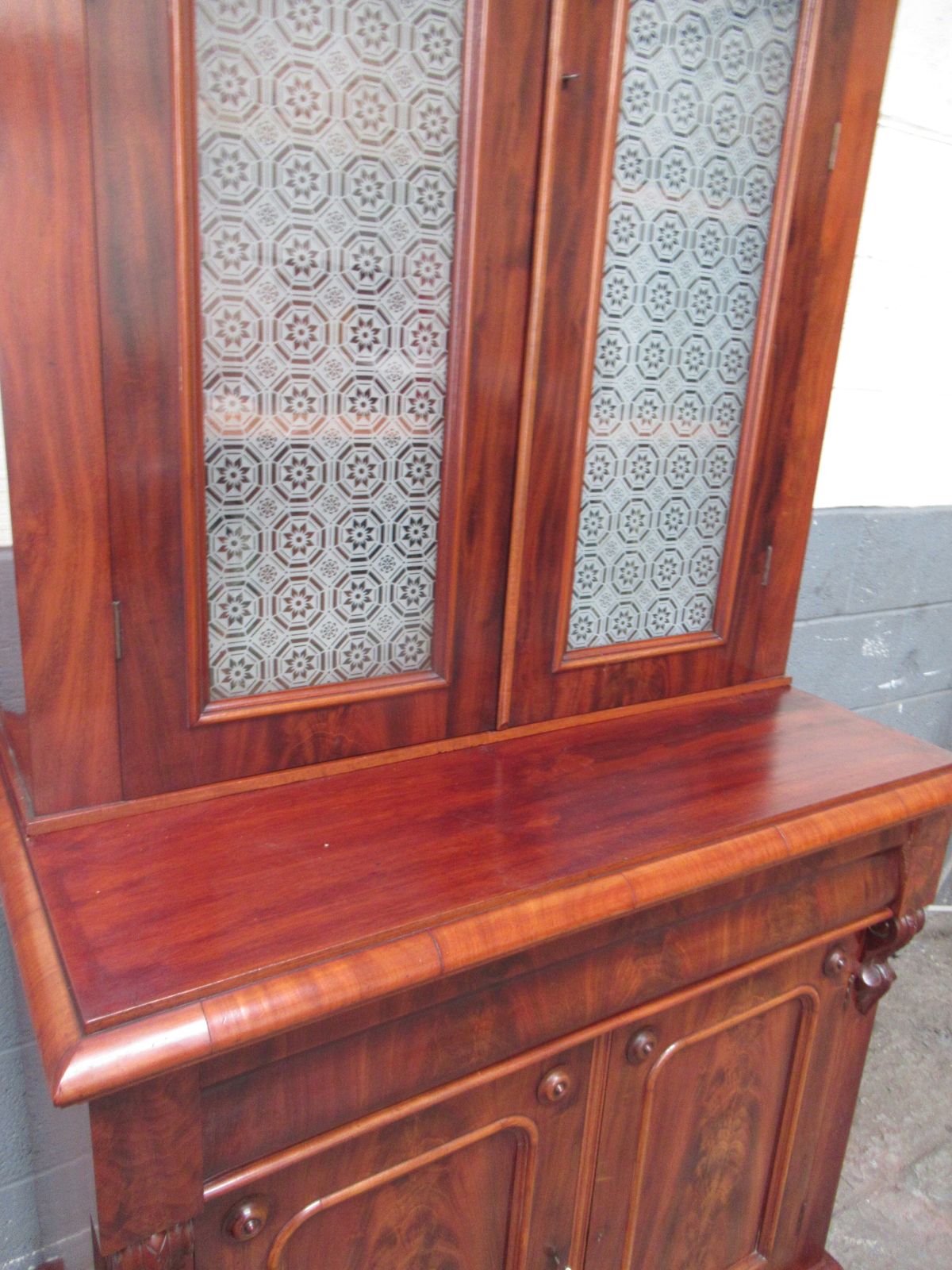 photo vintage Tall Victorian    1870s  Mahogany Bookcase