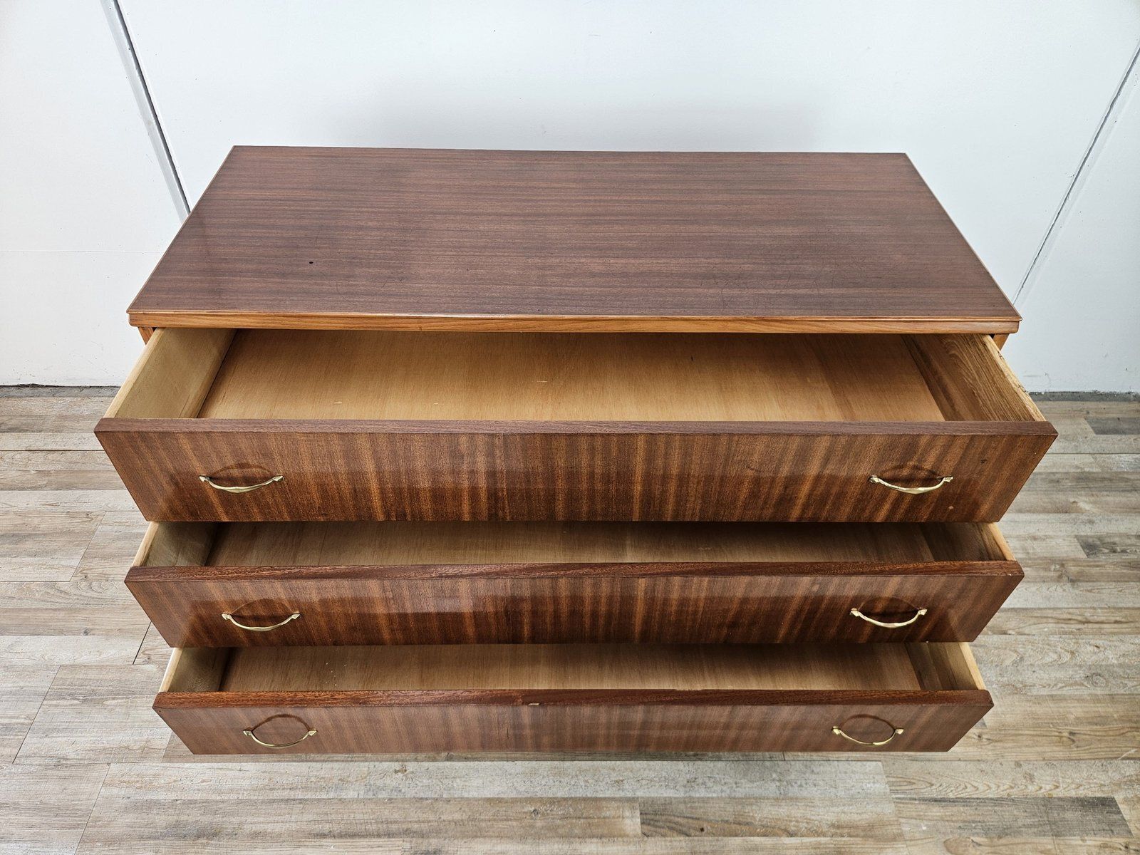 photo vinterior Walnut Lined Chest Of Drawers With Brass Handles, 1950