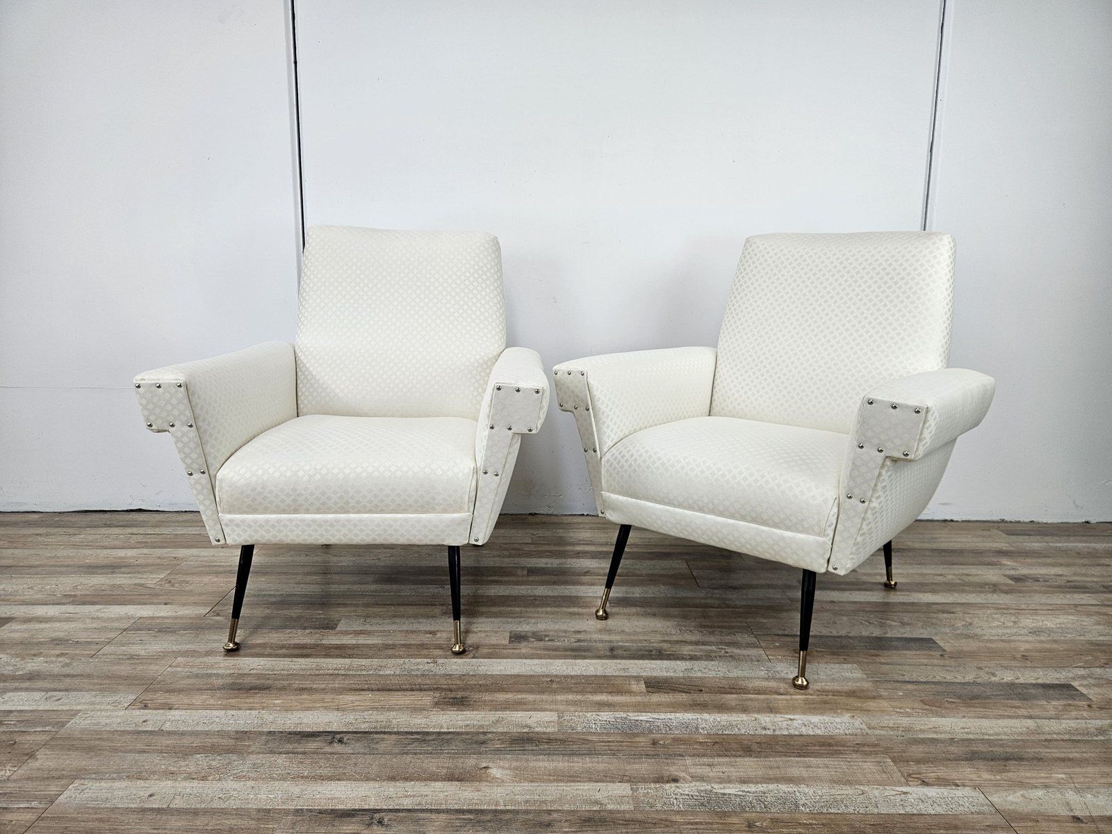 Mid-Century Modern Italiaanse stoelen in crème stof met ijzeren poten, 1950, set van 2 photo 2008.0