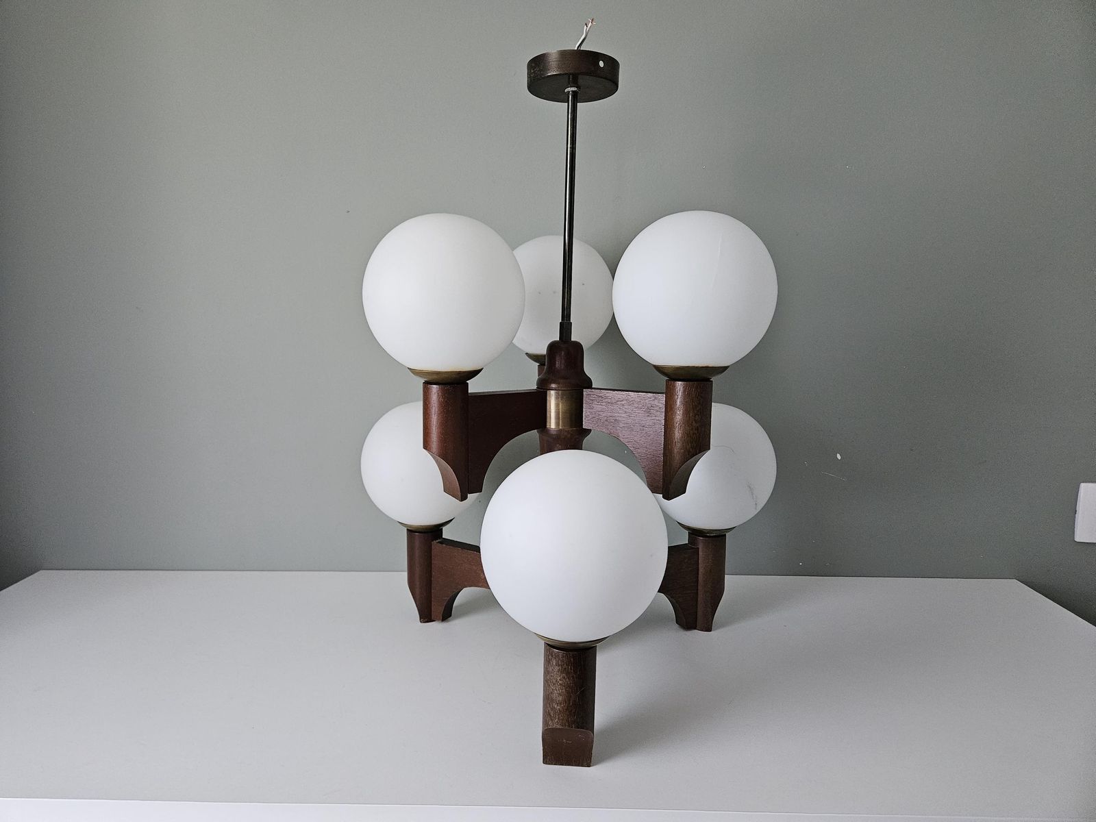 photo vinterior Vintage Mid Century Modern Wooden Chandelier With 6 Opal Glass Globes | 6 X E14