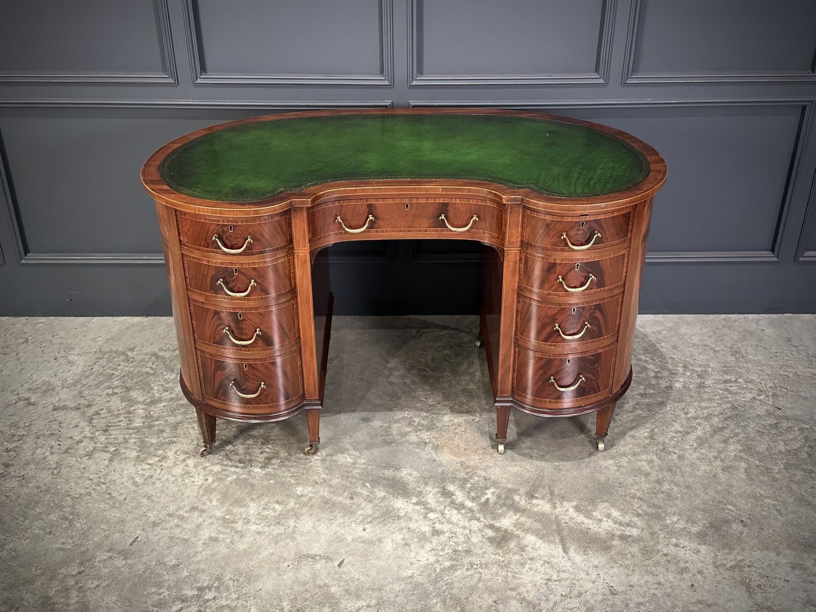 Edwardian Mahogany Kidney Shaped Desk photo for sale