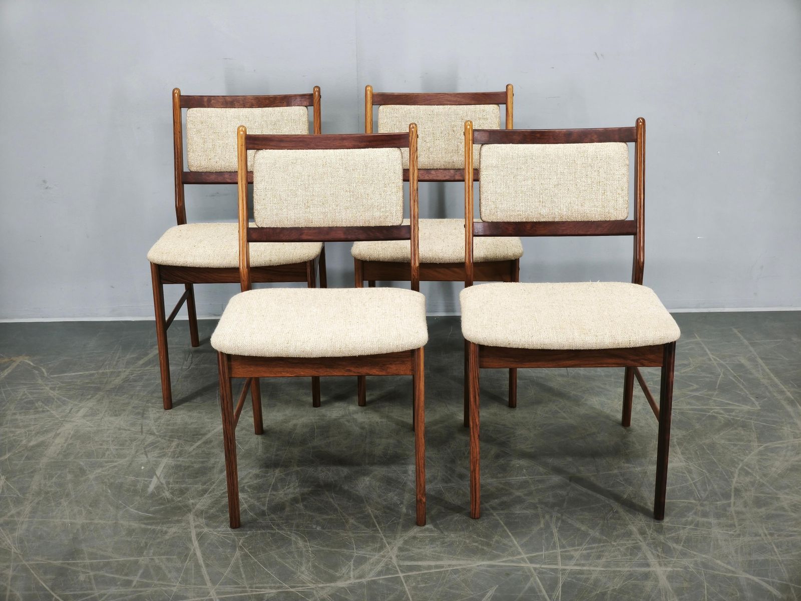 Set van 4 Hugo Frandsen eetkamerstoelen voor Spøttrup, Denemarken, ca. jaren 1960 photo furniture