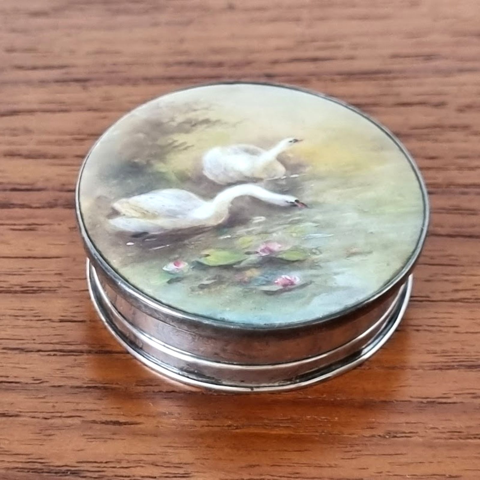 1926 Sterling Zilver Email Zwaan Compact Spiegel van Sanders & Mackenzie photo furniture