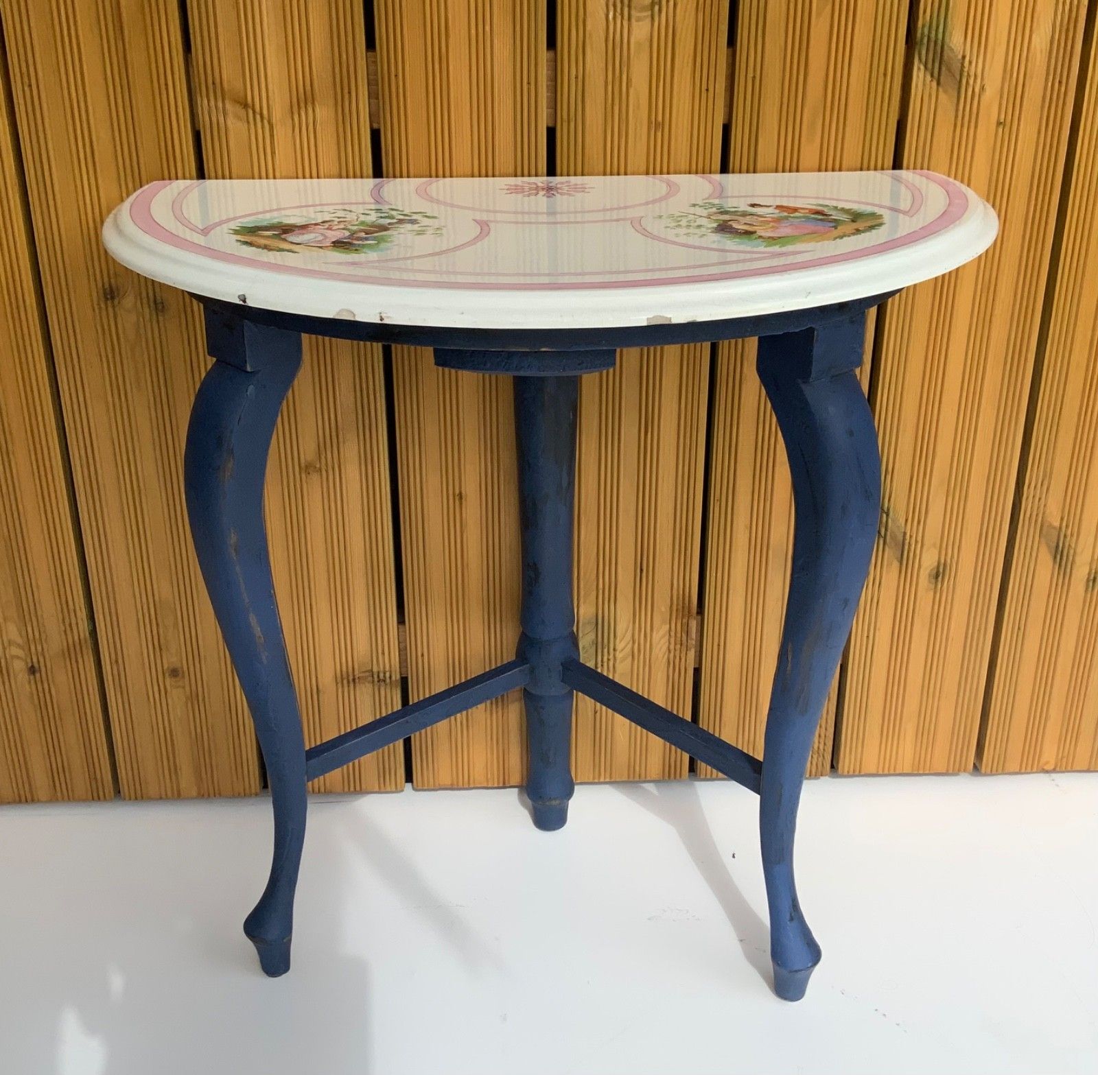 Antieke halve maan console, 19e eeuw photo vinterior
