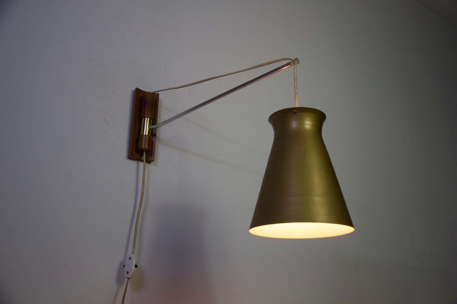 photo for sale Messing zwenkarm wandlamp, jaren 1960, Duitsland