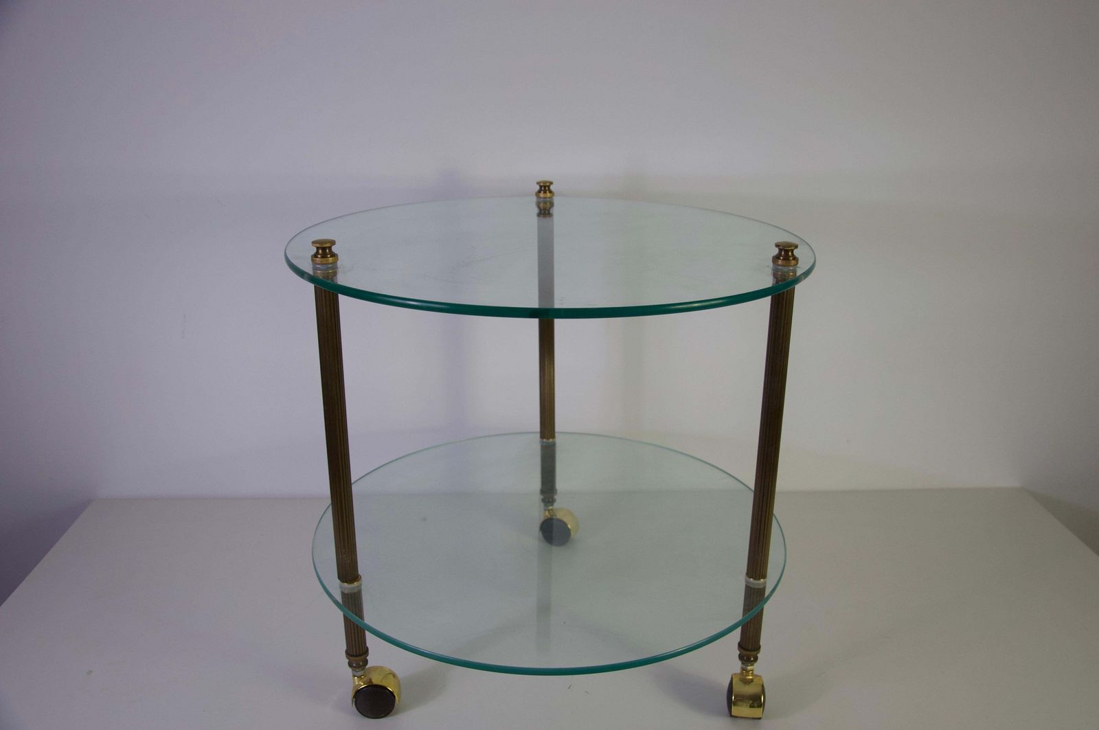 photo furniture Franse messing en glazen barkar, drankentrolley, ca. jaren 1950