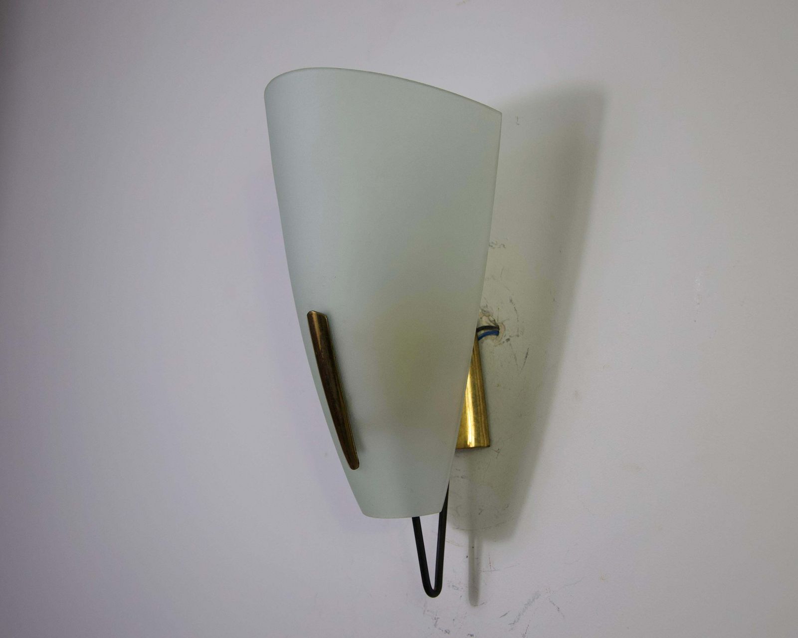 Mid Century Brass And Glass Wall Lamps By Stilnovo, Italy, 1960s photo vinterior
