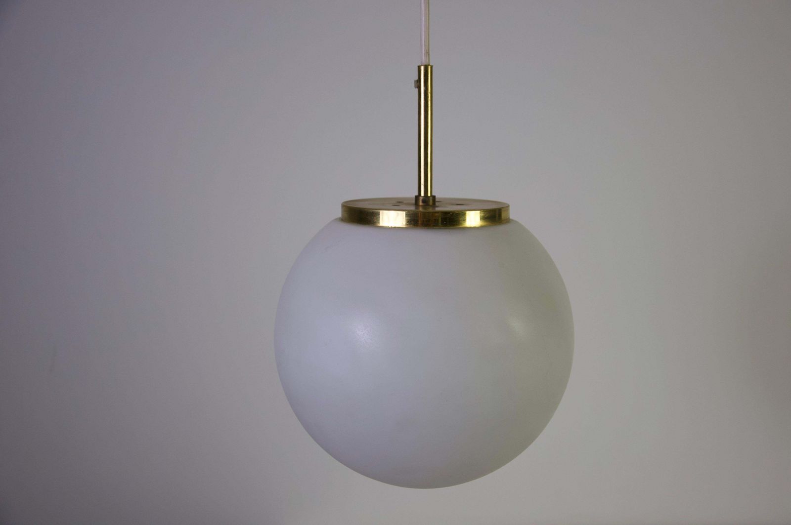 Opal Hanglamp van Doria, jaren 1970, Duitsland photo Verlichting