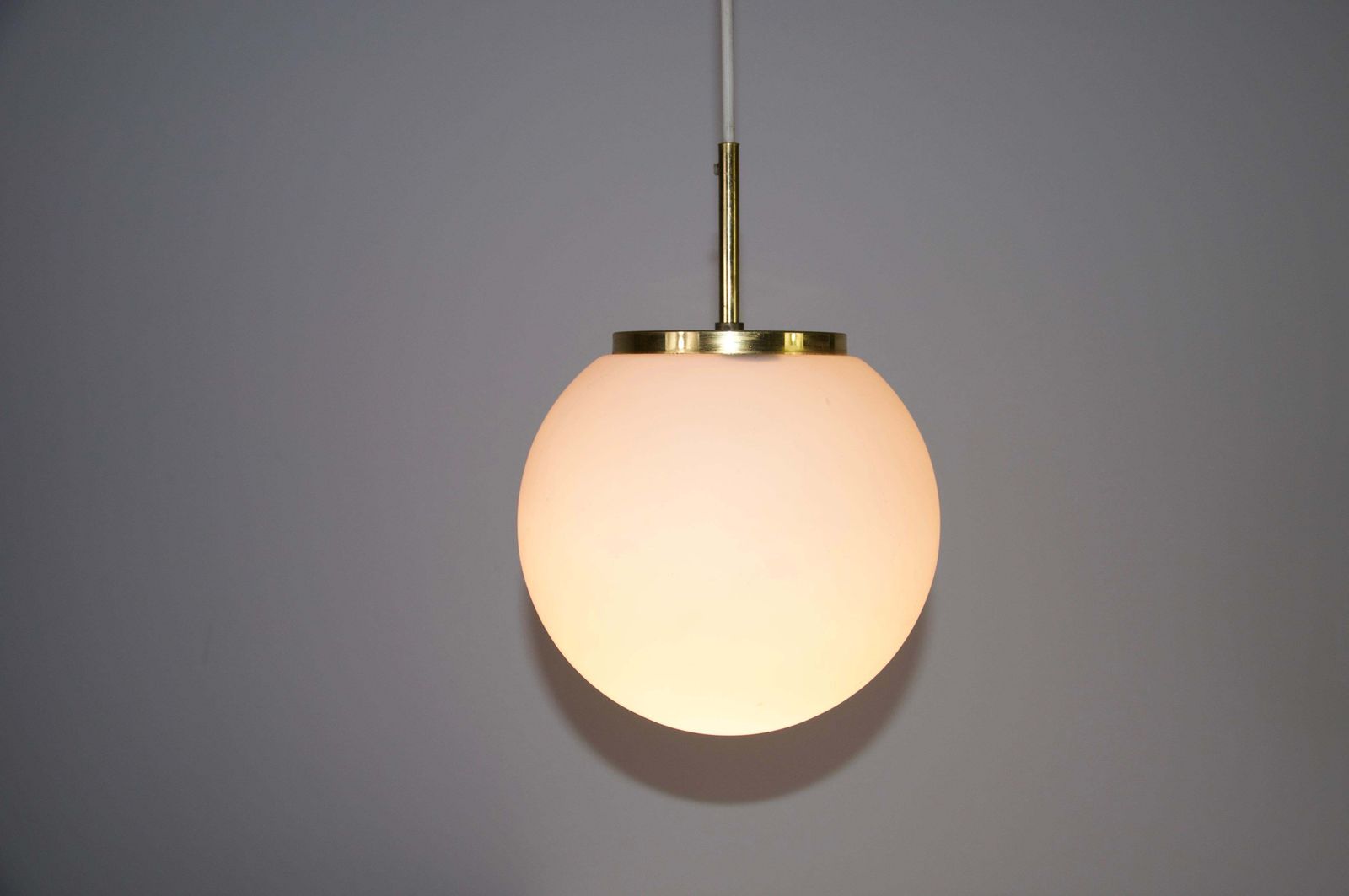 Opal Hanglamp van Doria, jaren 1970, Duitsland photo vintage
