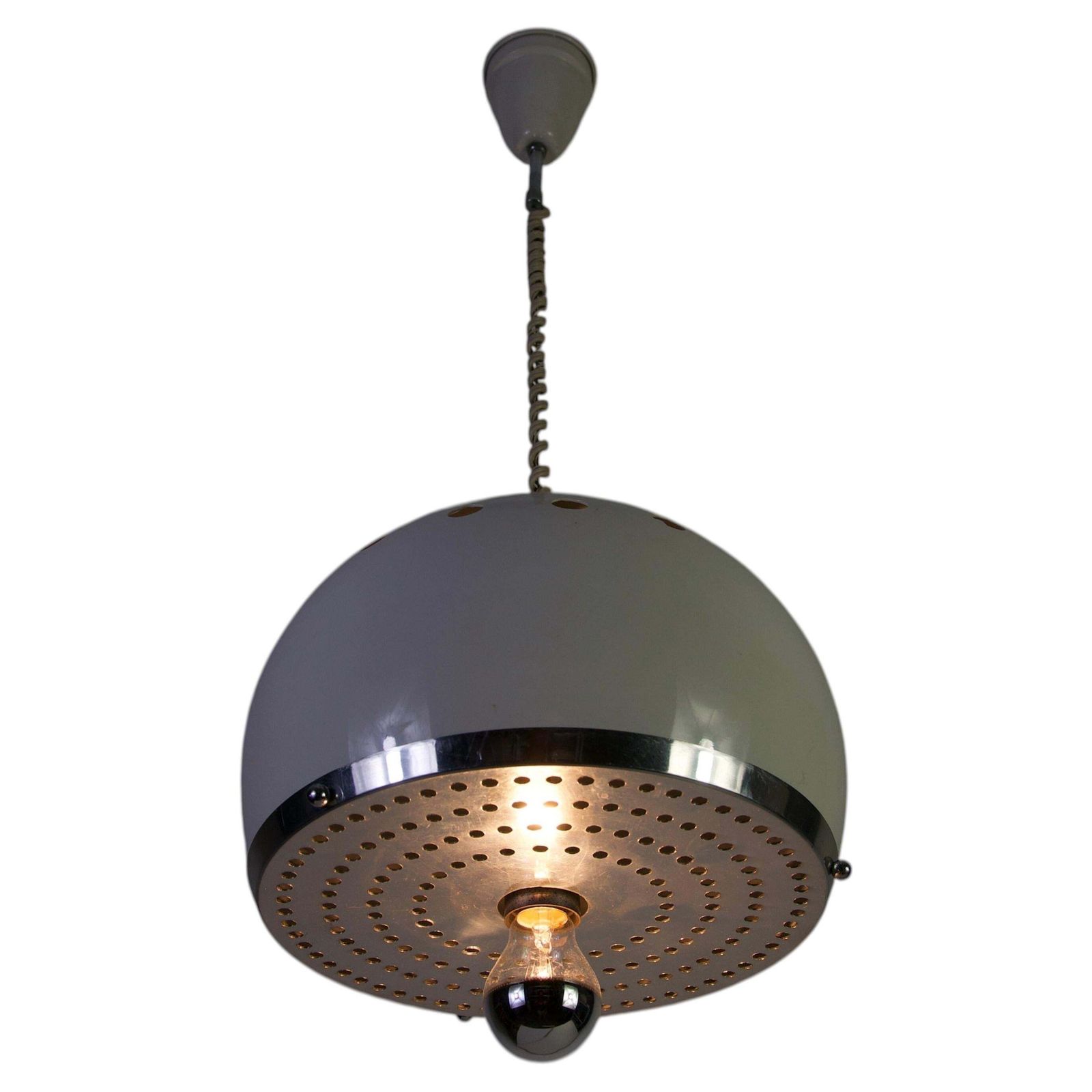 Italiaanse witte metalen hanglamp in de stijl van Reggiani, jaren 1960