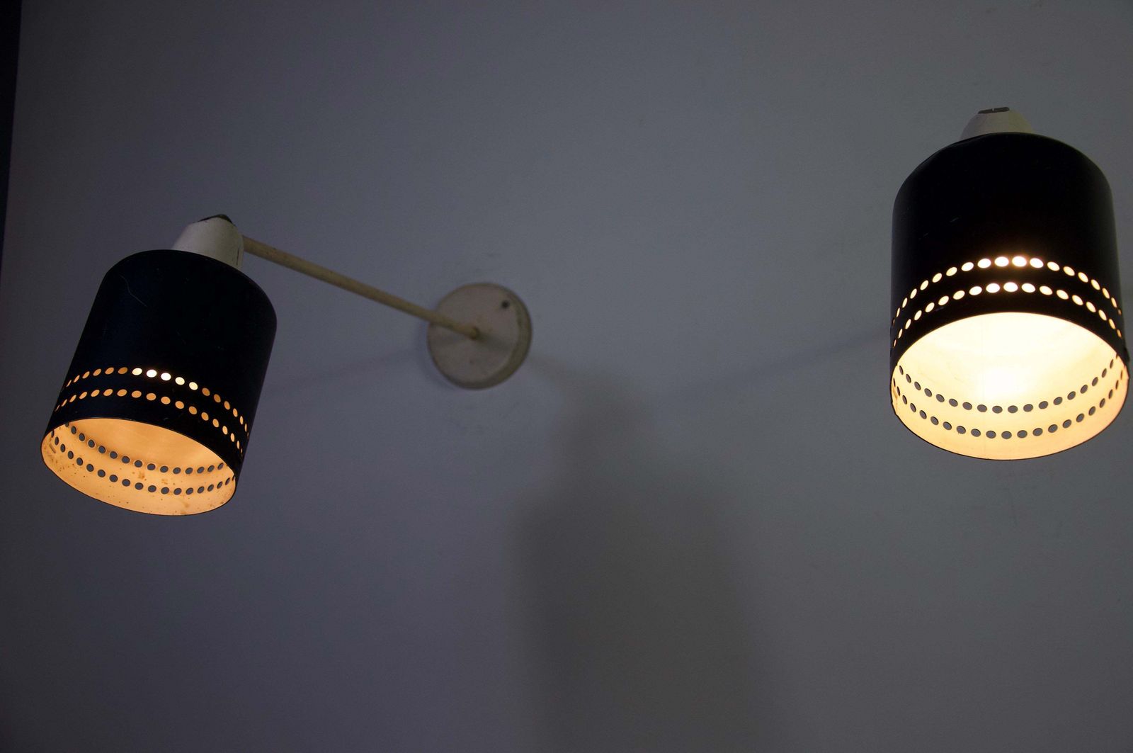 photo vintage Pair Of Mid Century Modern Adjustable Metal Wall Lamps, Germany, 1950s