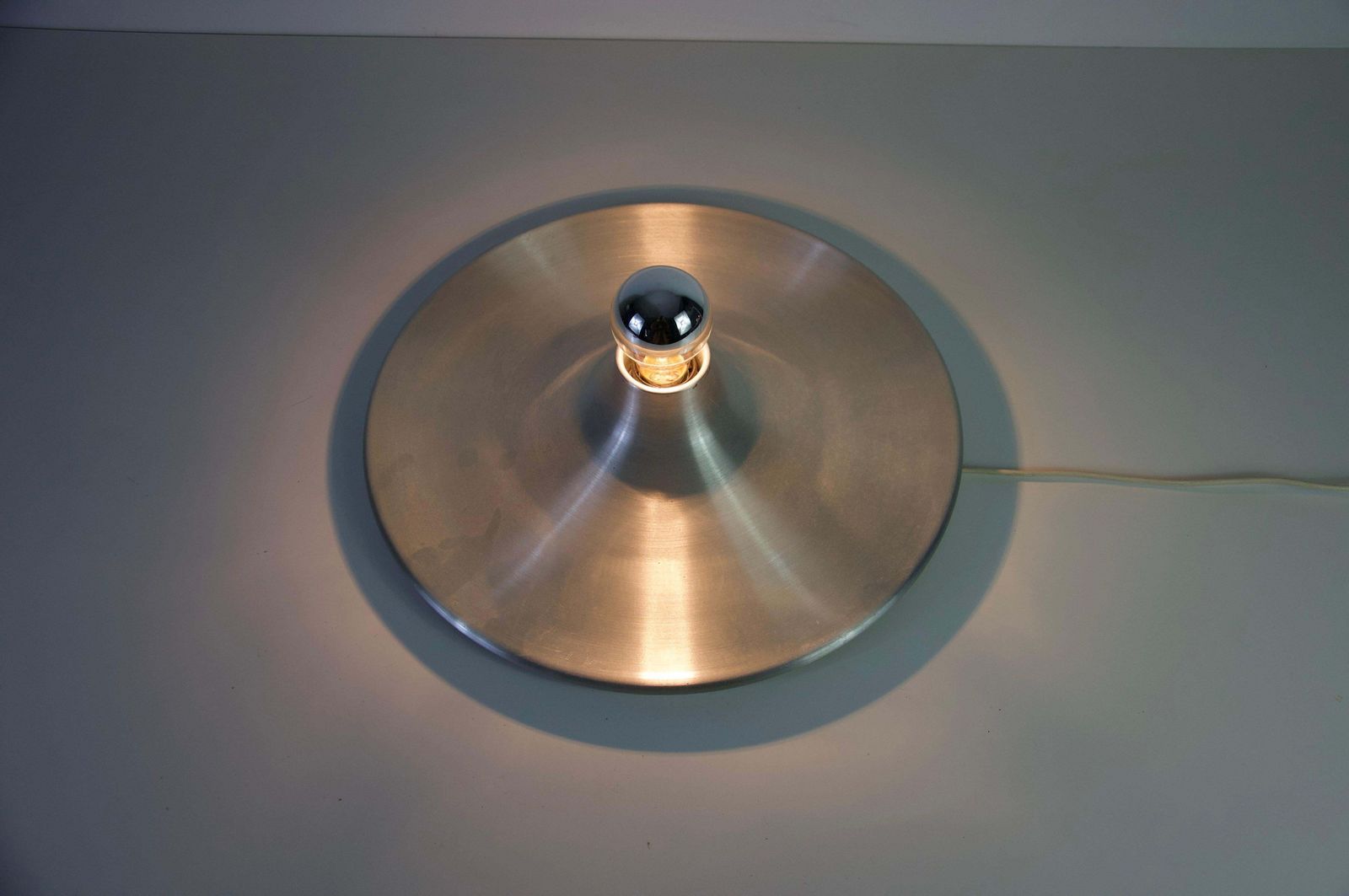 607.0 Chromen schijfvormige wandlamp of plafondlamp, Italië, ca. jaren 1960 photo