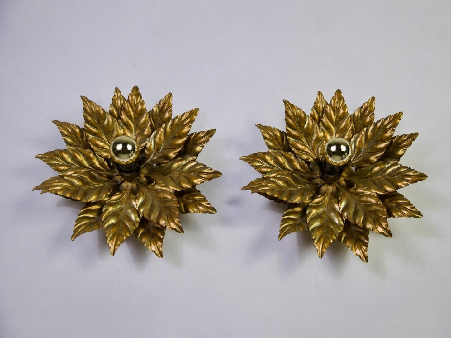 Paar bloemvormige wandlampen of plafondlampen van Hans Kögl, Duitsland, jaren 1960 photo furniture