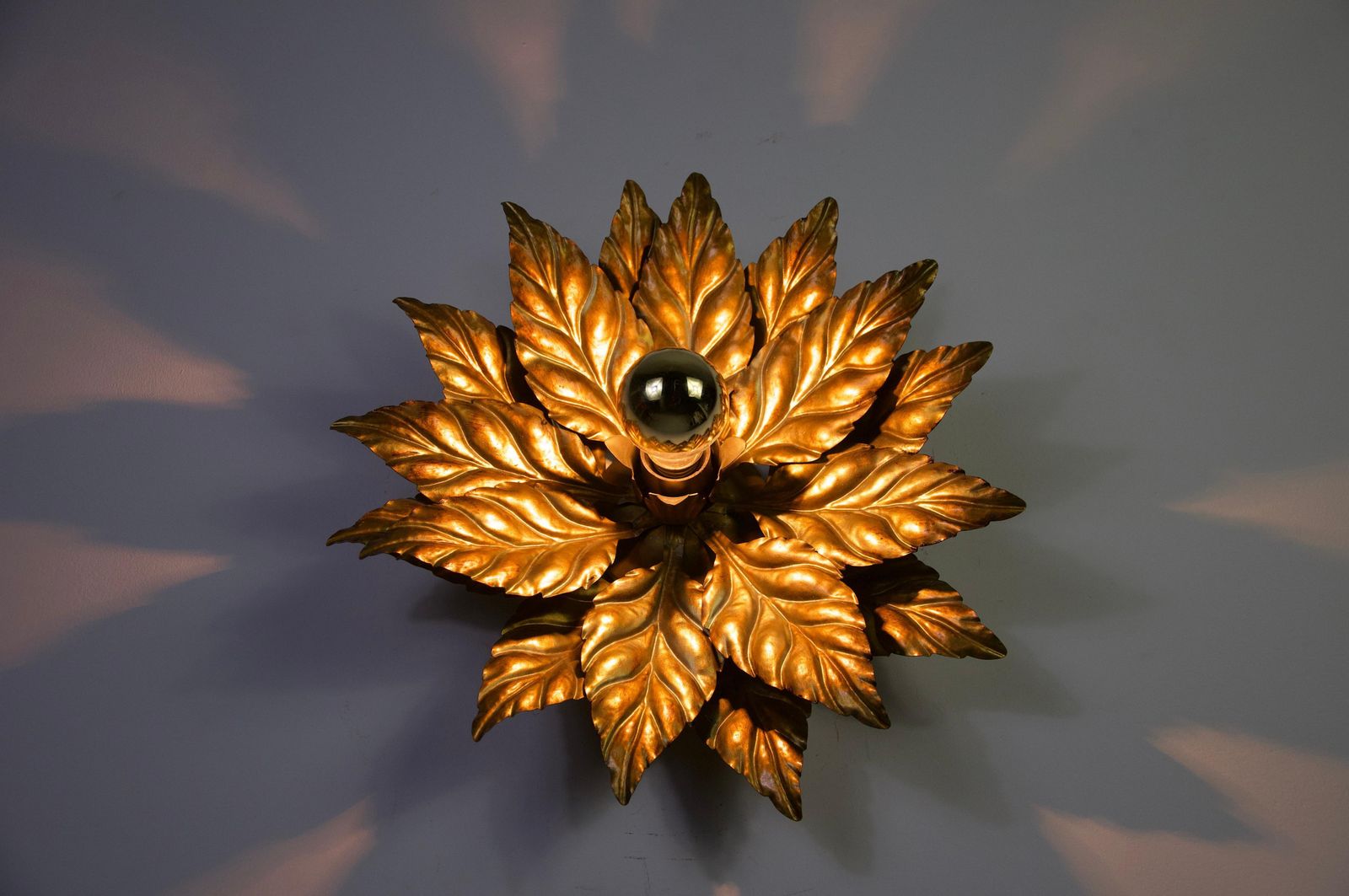 photo buy 1 Van 3 Bloemvormige Wandlamp Of Plafondlamp Van Hans Kögl, Duitsland, jaren 1960