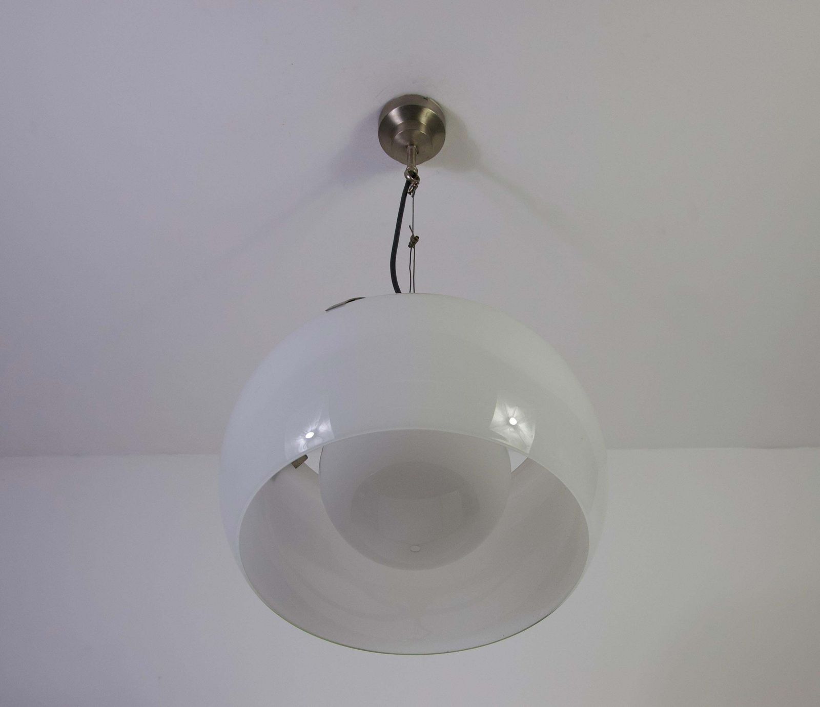 photo vinterior 'Omega' Pendant Lamp By Vico Magistretti For Artemide, Italy, 1960