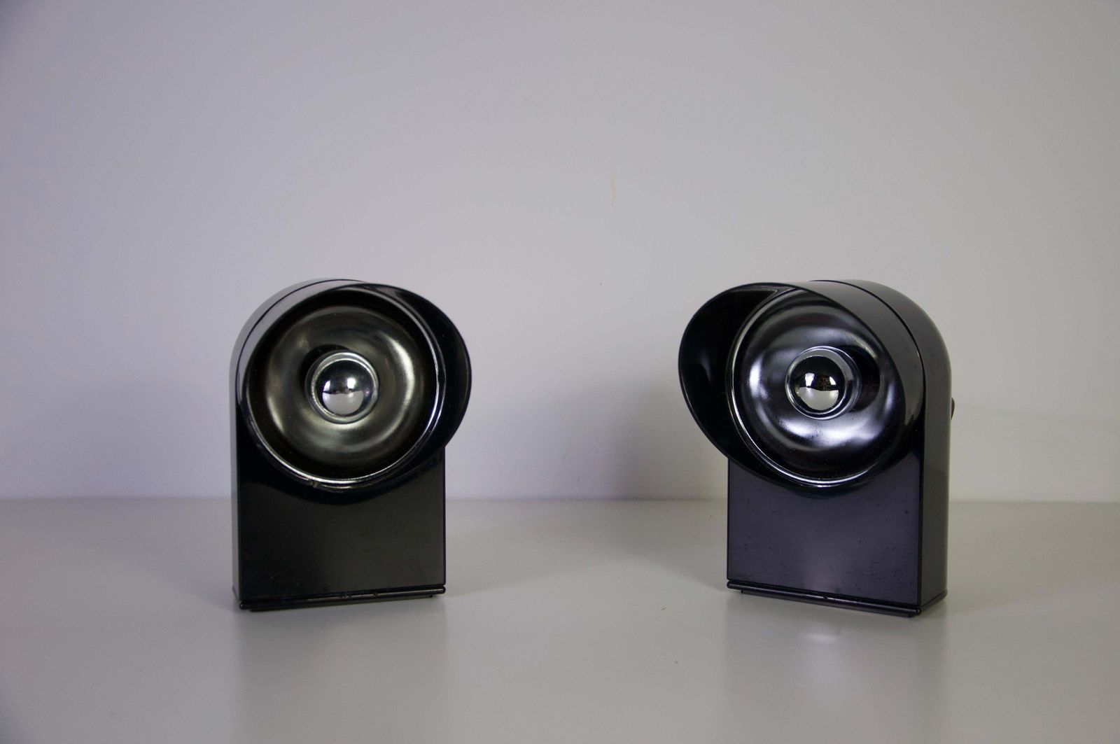 Pair Of Vintage “Oliver” Table Lamps By Paolo Piva For Lumenform, Italy, 1970s photo vinterior