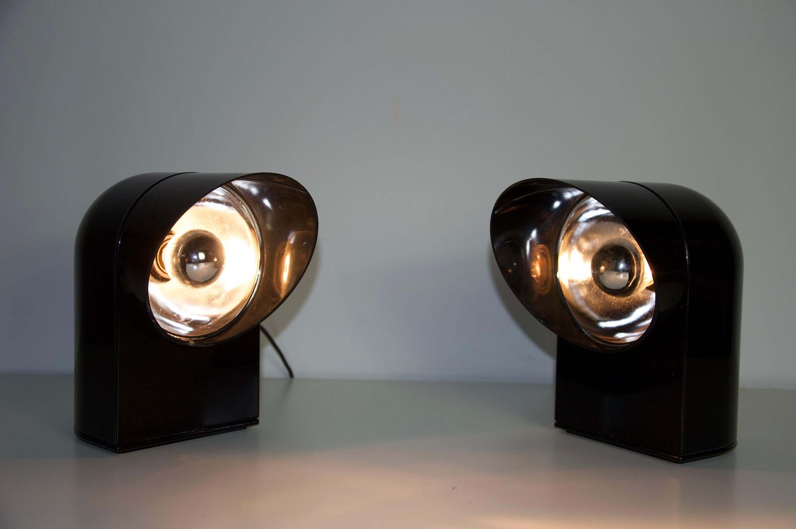 photo for sale Pair Of Vintage “Oliver” Table Lamps By Paolo Piva For Lumenform, Italy, 1970s