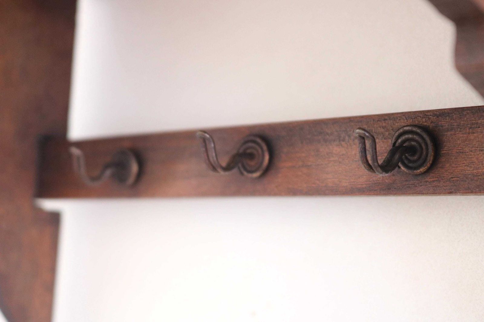 photo for sale Antieke Eiken Gangspiegels Met Lades & Haken – Wandorganizer Voor De Gang