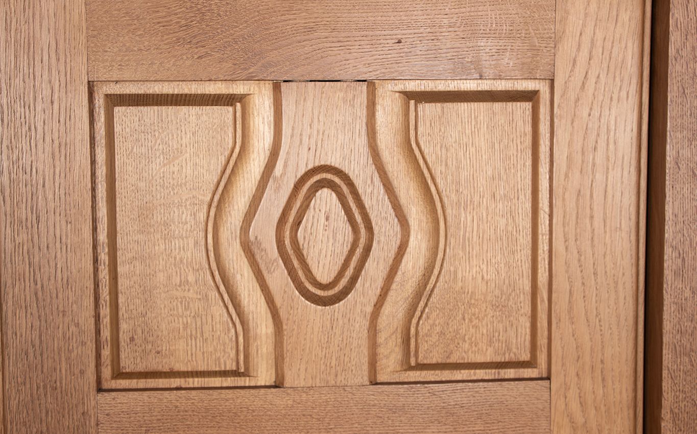 Enfilade double en chêne massif et faïence Boleslaw Danikowski, par Guillerme et Chambron pour Votre Maison, 1960. photo furniture
