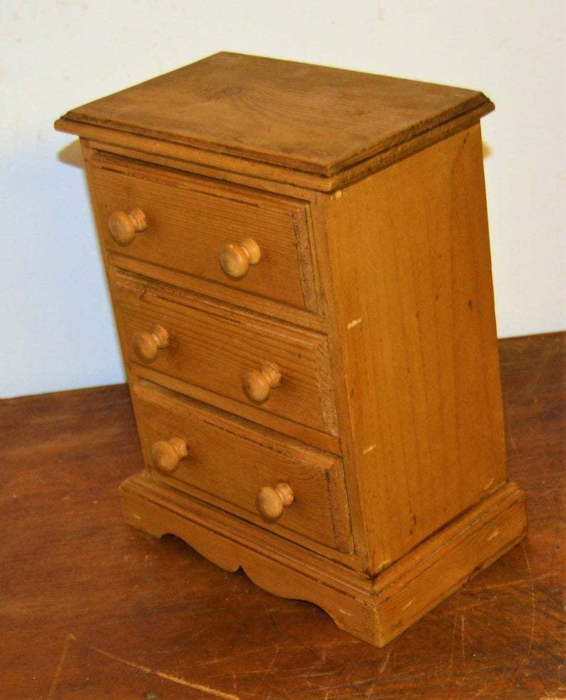 1950s Three Draw Pine Cabinet Drawer Wooden Desk Industrial Specimen Collectors Apprentice Antique Vintage photo for sale