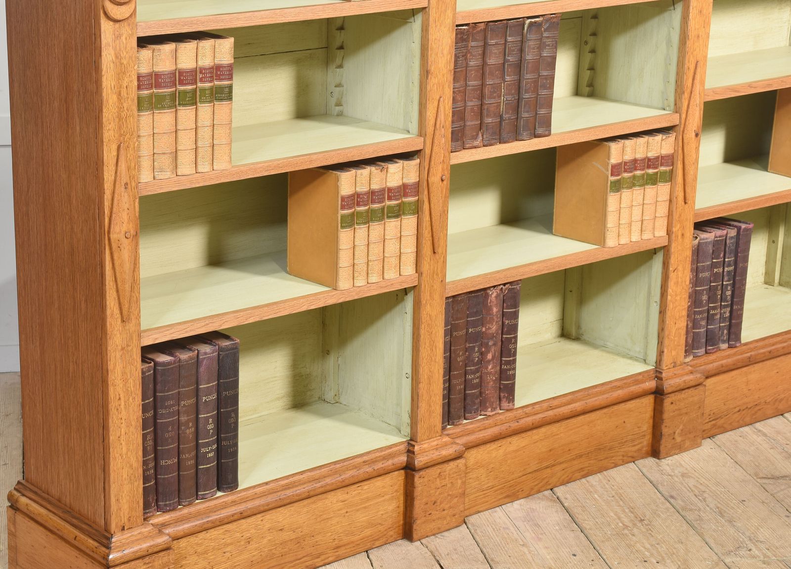 Furniture Large 19th Century Oak Open Bookcase photo