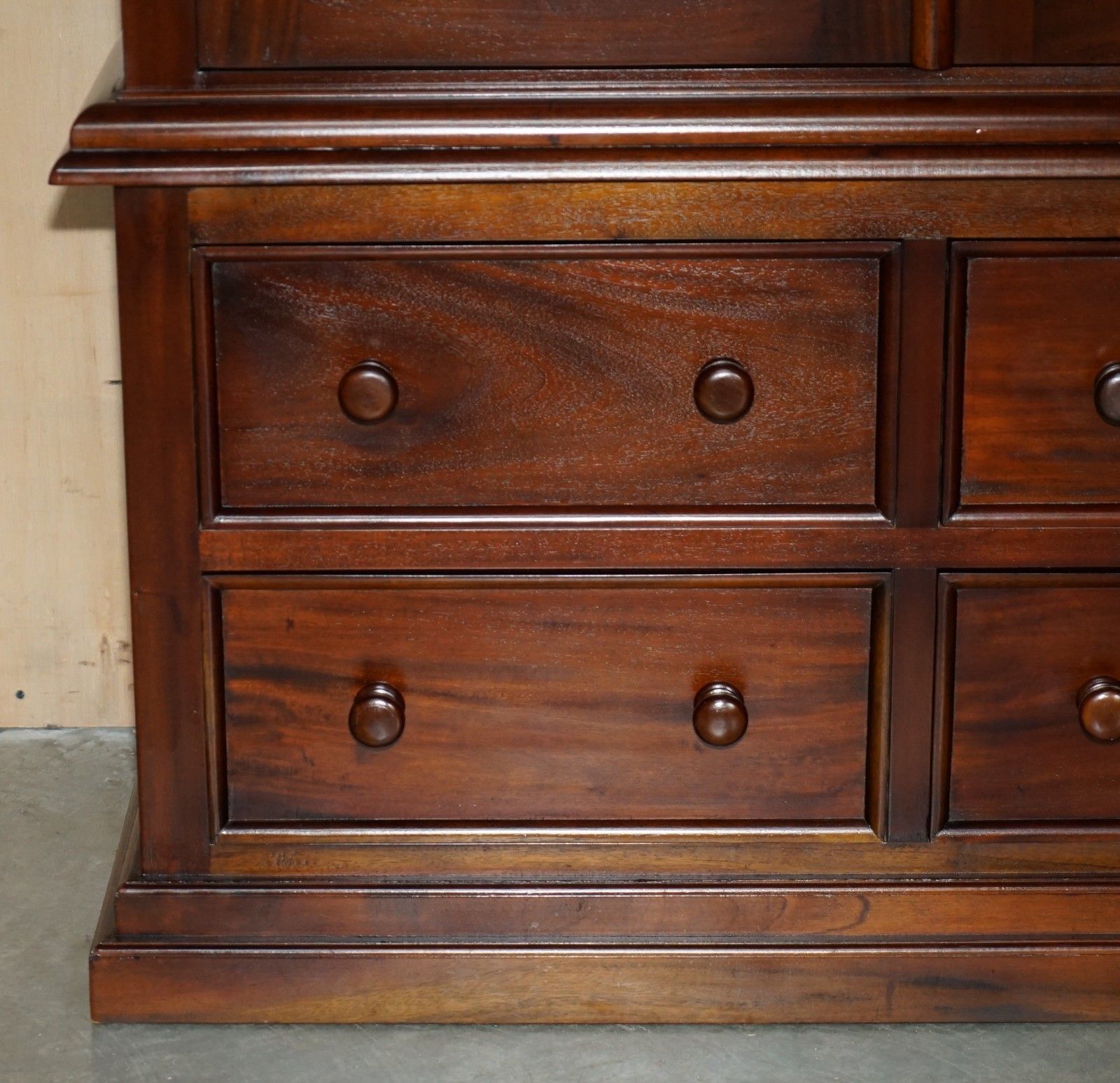 Solid Hardwood Two Door Double Wardrobe With Four Drawer Folded Clothes Base photo Furniture