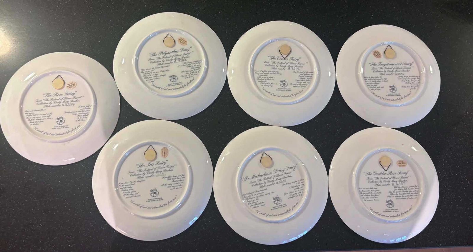 Vintage Flower Fairies Collector Plates Set van 7 – Border Fine Bone China England – Cicely Mary Barker – Festival – Genummerd – Gouden Rand photo for sale