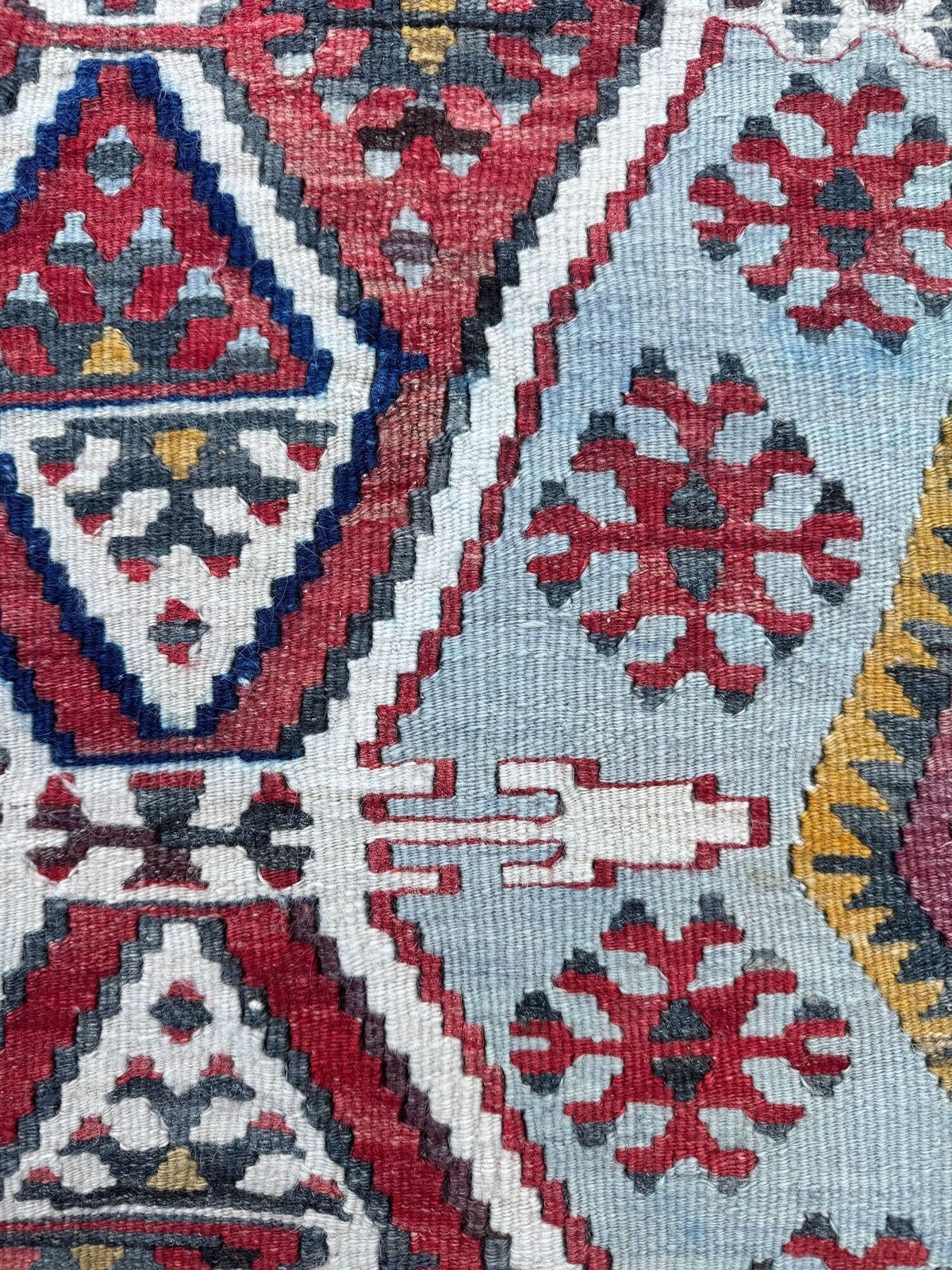 Meubels Kilim beklede kruk 0,63m x 0,48m x H0,39m photo