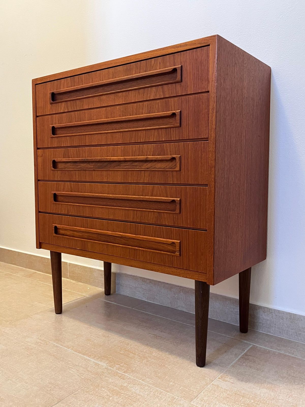 Mid-Century Scandinavisch teakhouten ladekast uit de jaren 1960 – Denemarken photo Meubels