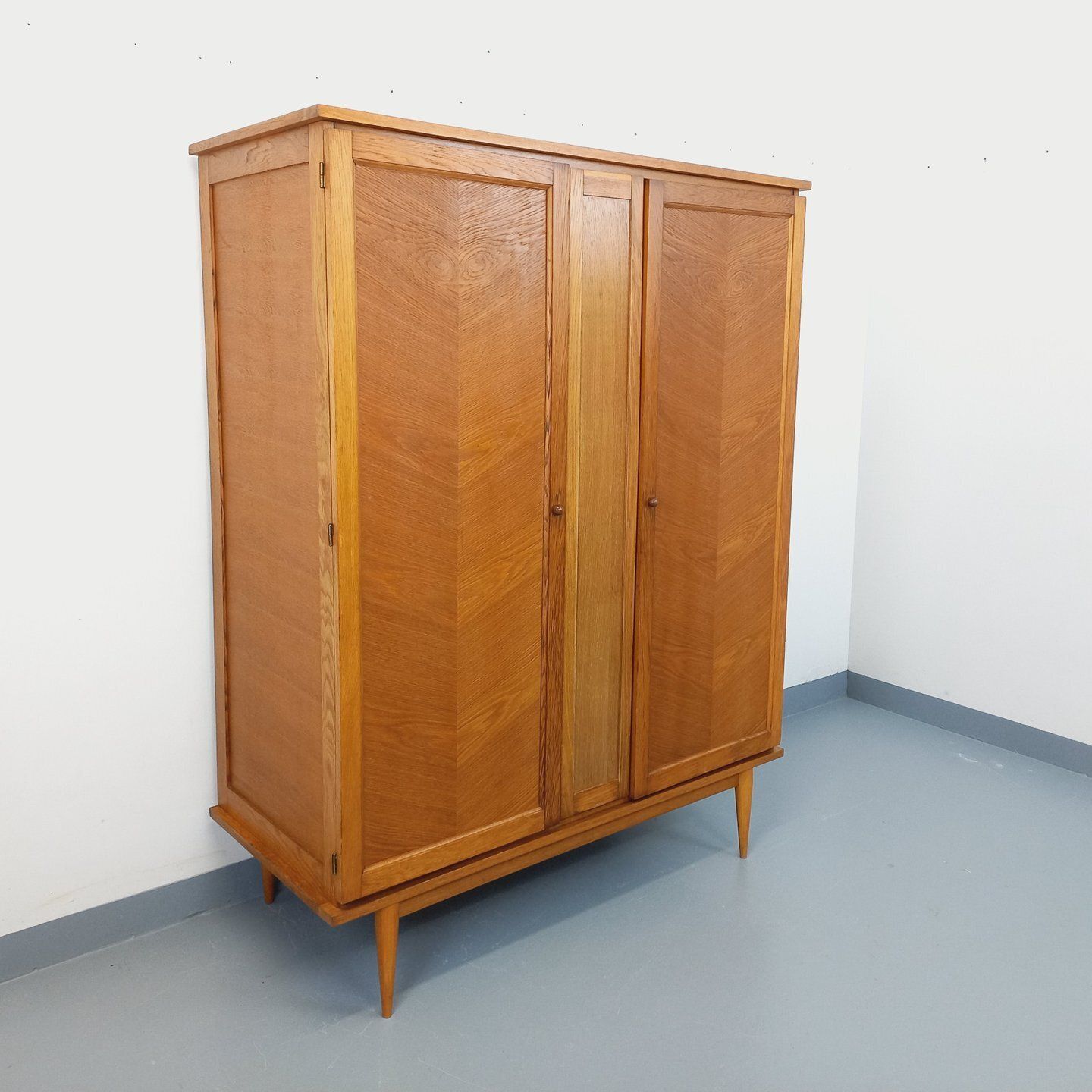 photo vintage Oak Wardrobe With Two Doors 4, 1960s