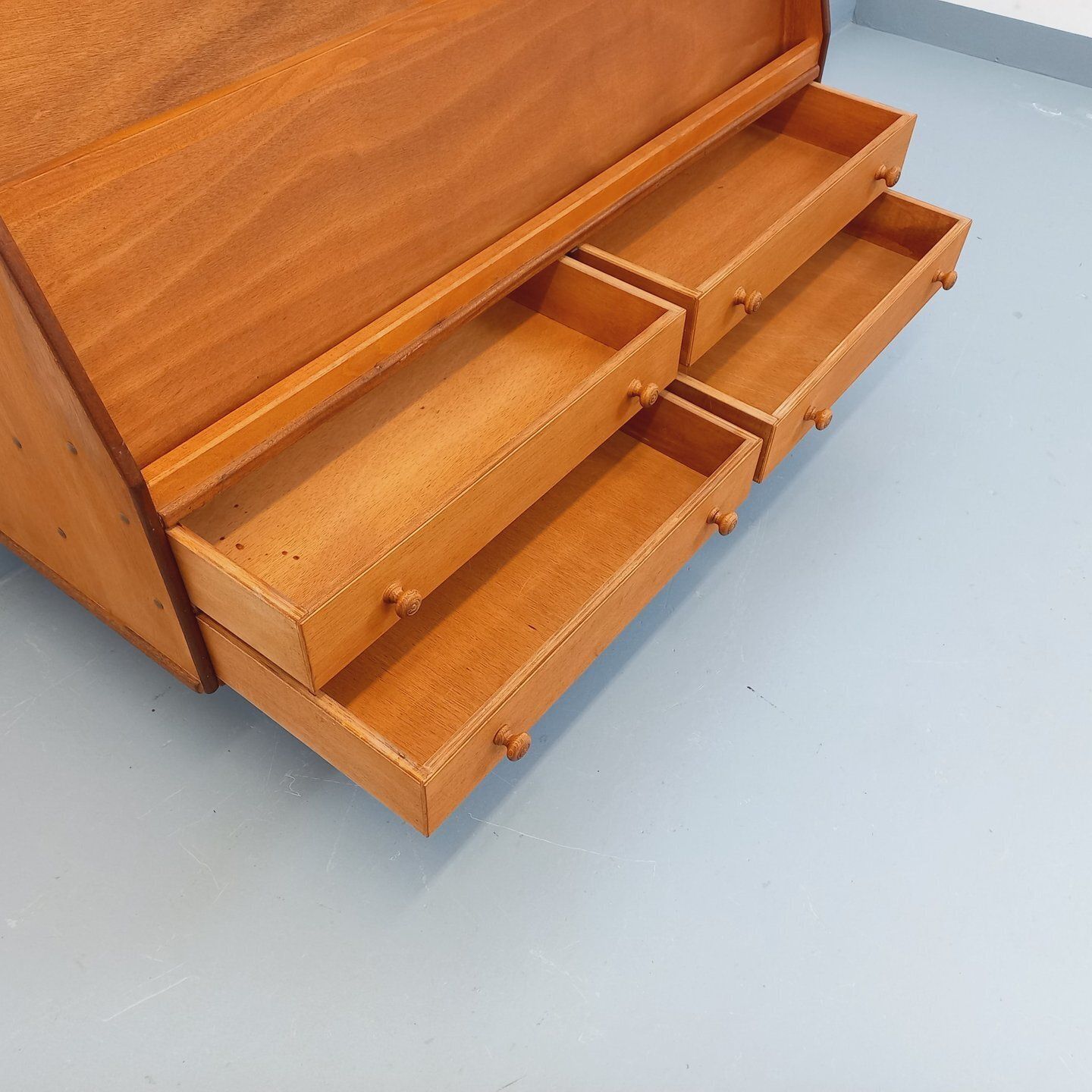 photo for sale Opbergkast met houten boekenkast en lades