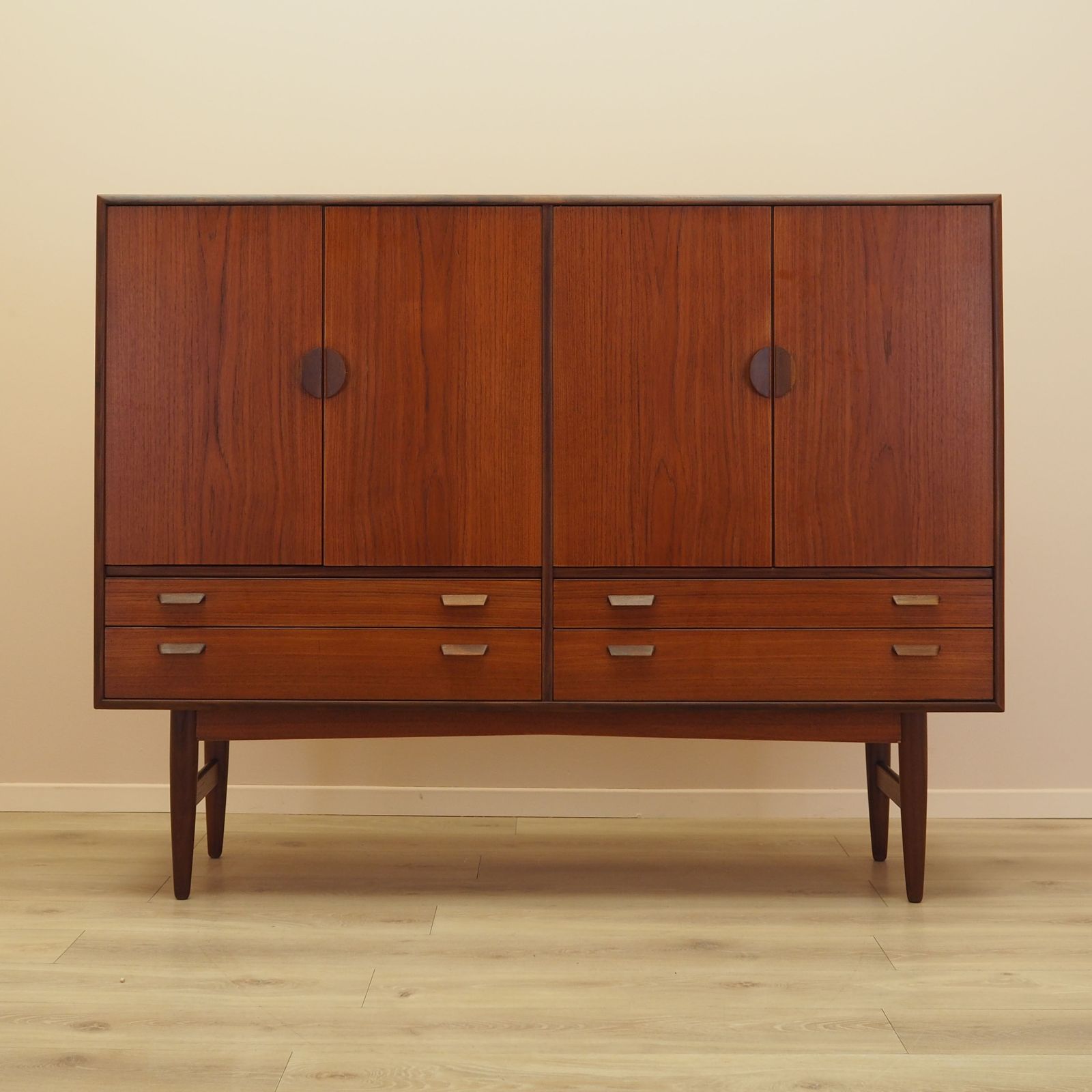 Teakhouten highboard, Deens design, jaren 1960, gemaakt in Denemarken photo furniture