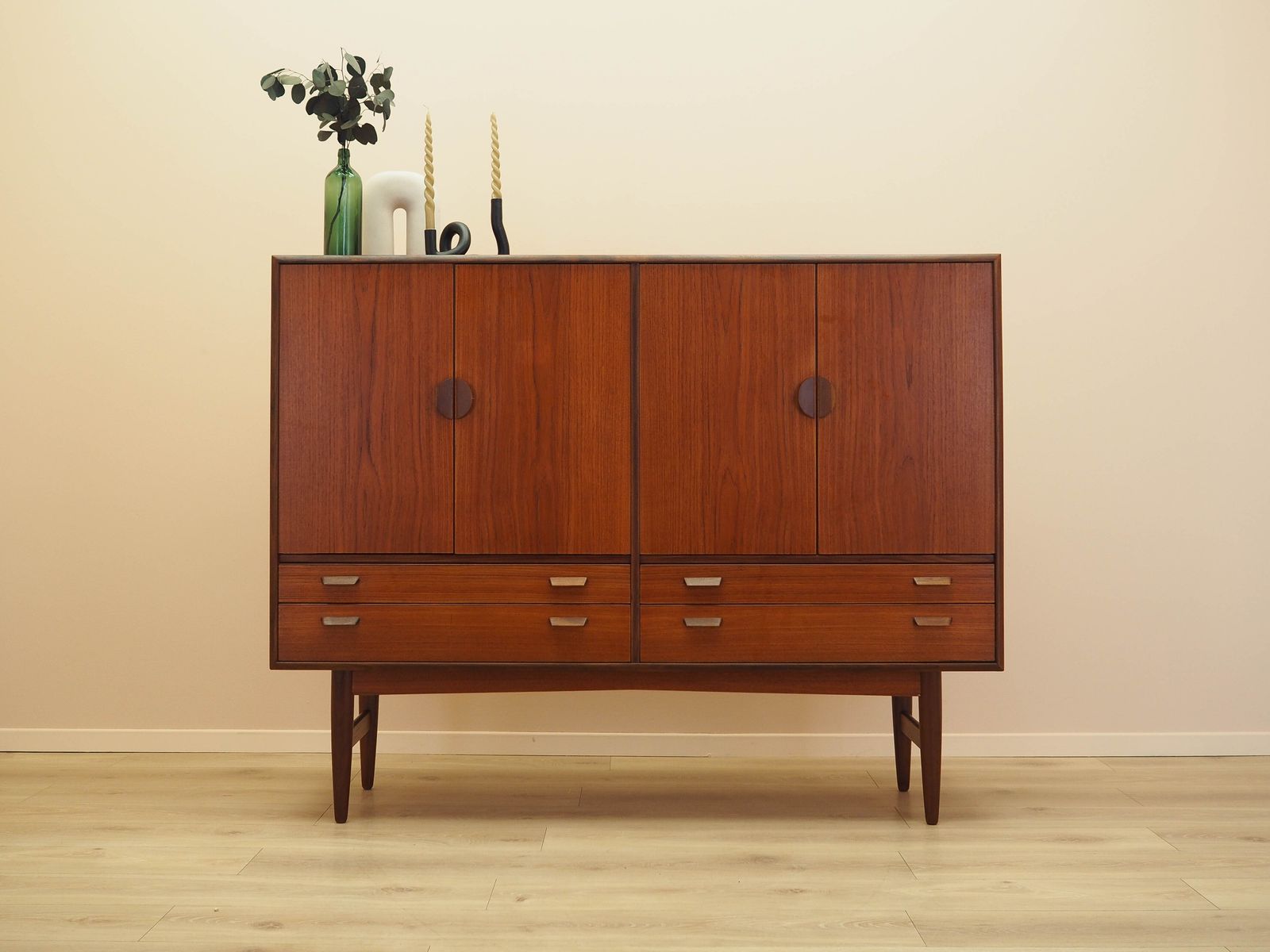Teakhouten highboard, Deens design, jaren 1960, gemaakt in Denemarken photo for sale