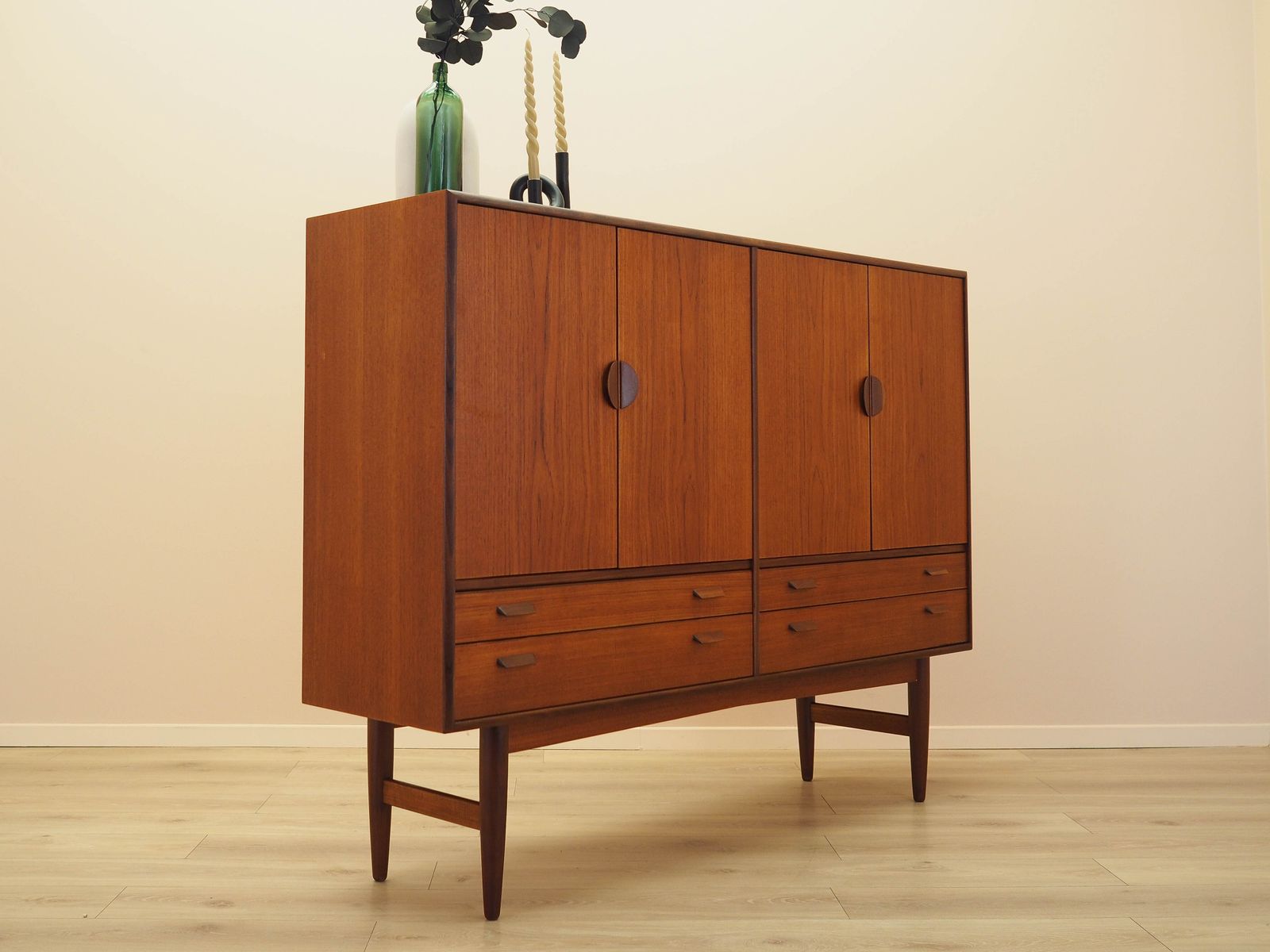 Teakhouten highboard, Deens design, jaren 1960, gemaakt in Denemarken photo buy