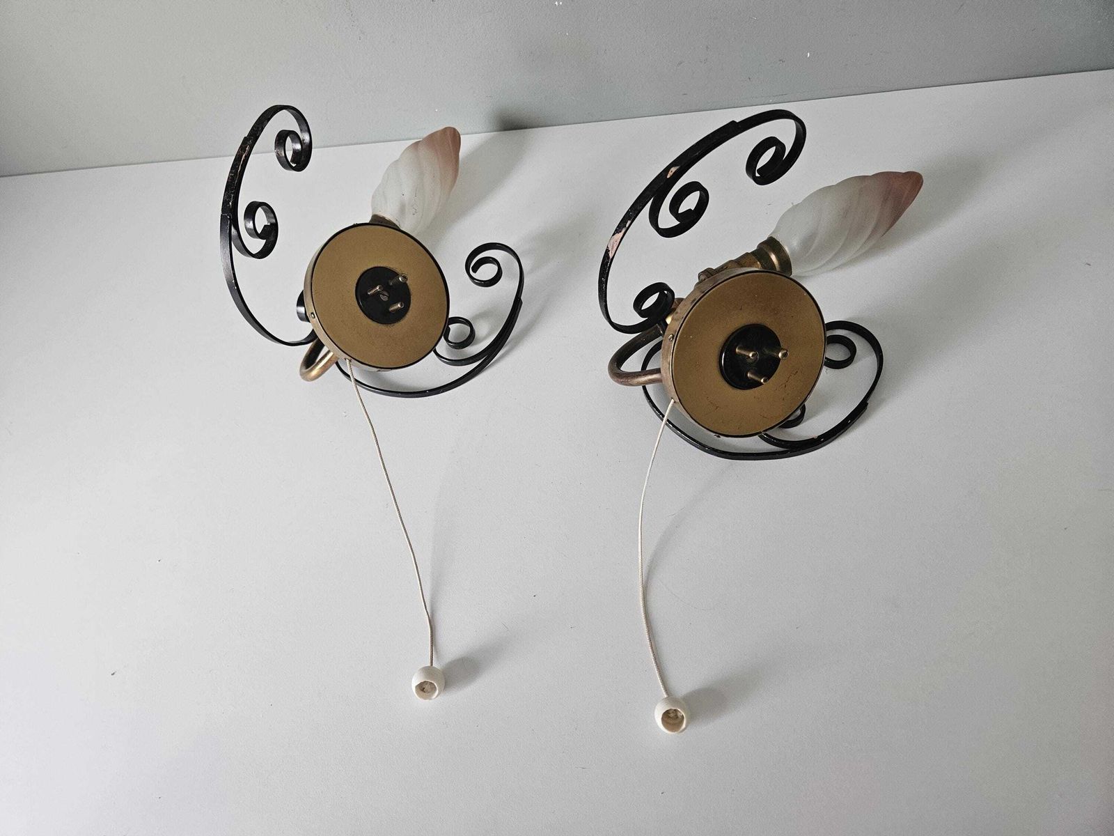 Pair Of Vintage Wall Lights | Brass &Black | Uk B22 Bayonet Fitting + Uk Plugs | Pull Cord Switch | Mid Century Sconces | Read The Condition photo Lighting