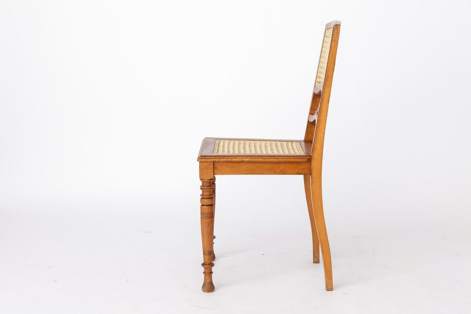 Antieke Belgische eetkamerstoel, gerestaureerde rieten stoel, beukenhout, ca. jaren 1920 photo buy