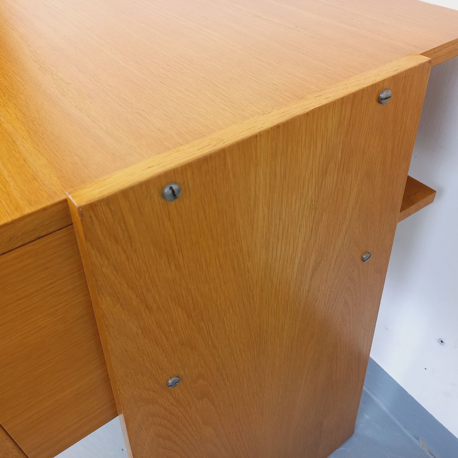 Double Sided Desk With Trapezoidal Oak Legs photo 931.0