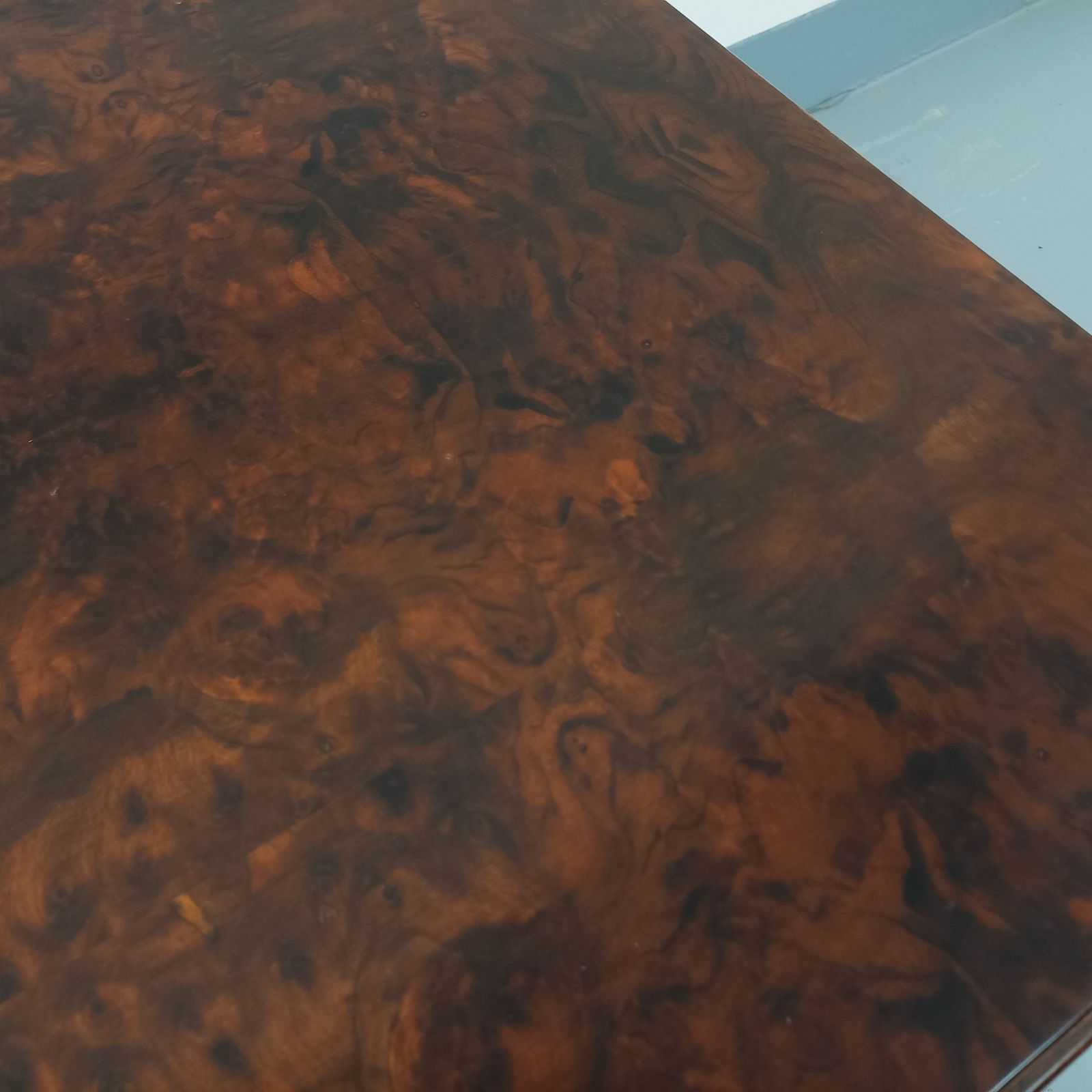 photo vintage Rectangular Coffee Table In Elm And Elm Burl