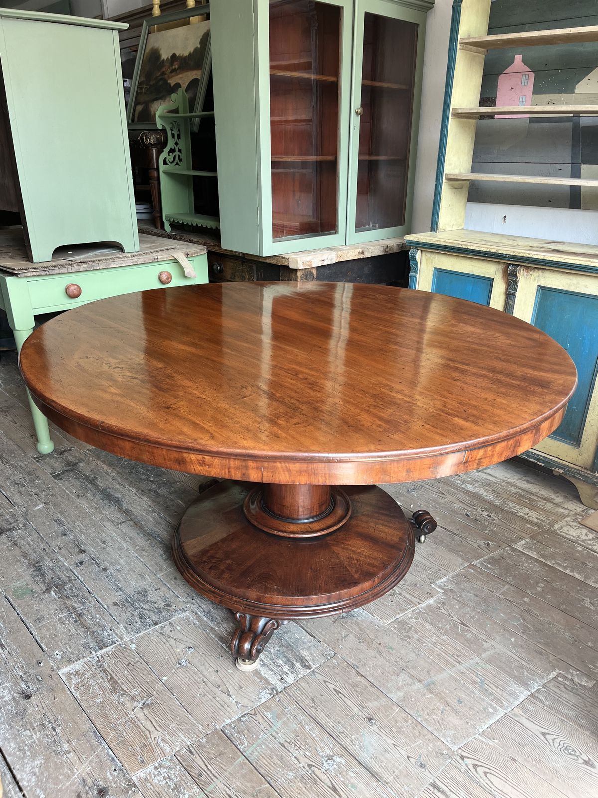 Early Victorian Circular Mahogany Tilt Top Dining Table