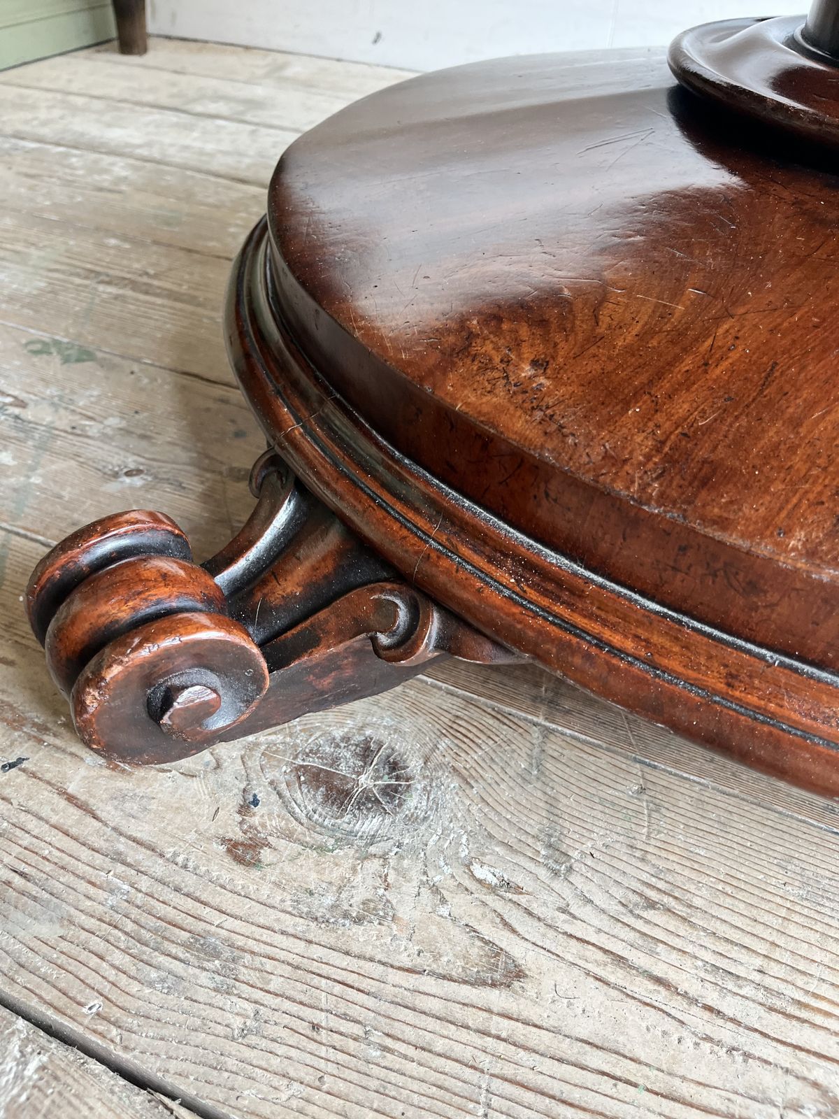 Furniture Early Victorian Circular Mahogany Tilt Top Dining Table photo