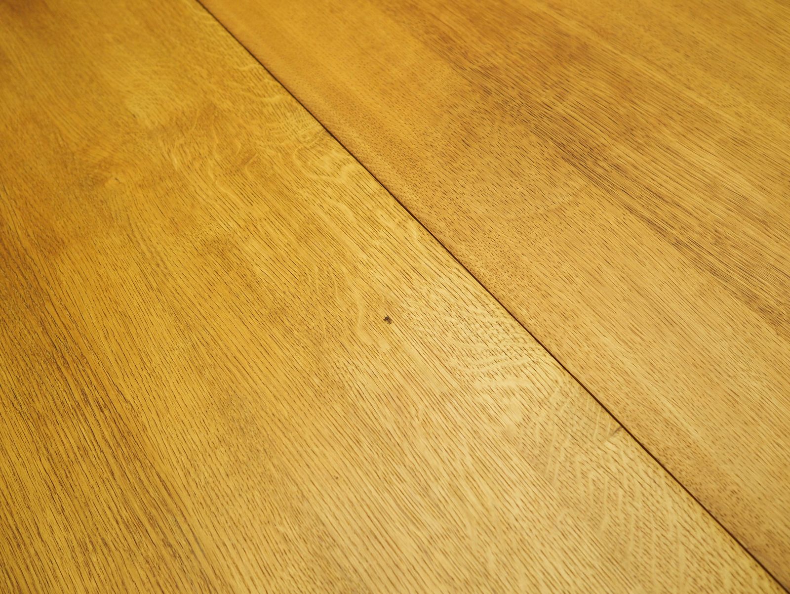 Ronde eettafel, Deens design, ca. jaren 1960, ontwerper: Henning Kjærnulf photo 989.0