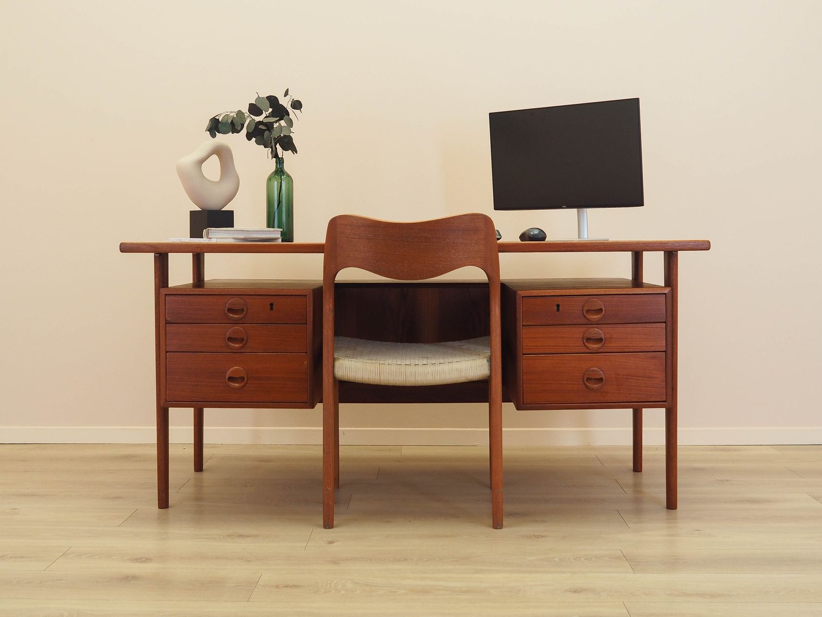 Teakhouten bureau, Deens design, jaren 1970, ontwerper: Kai Kristiansen photo furniture