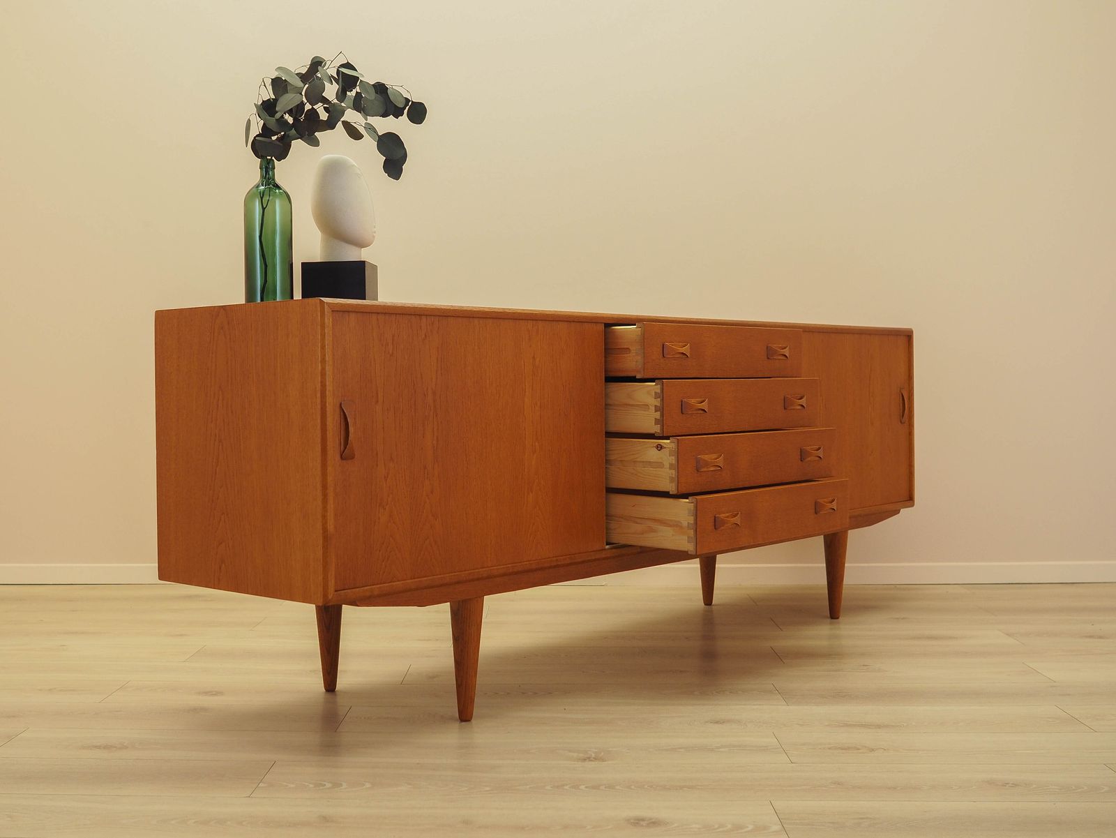 Essen dressoir, Deens design, jaren 1960, fabrikant: Clausen & Søn photo buy