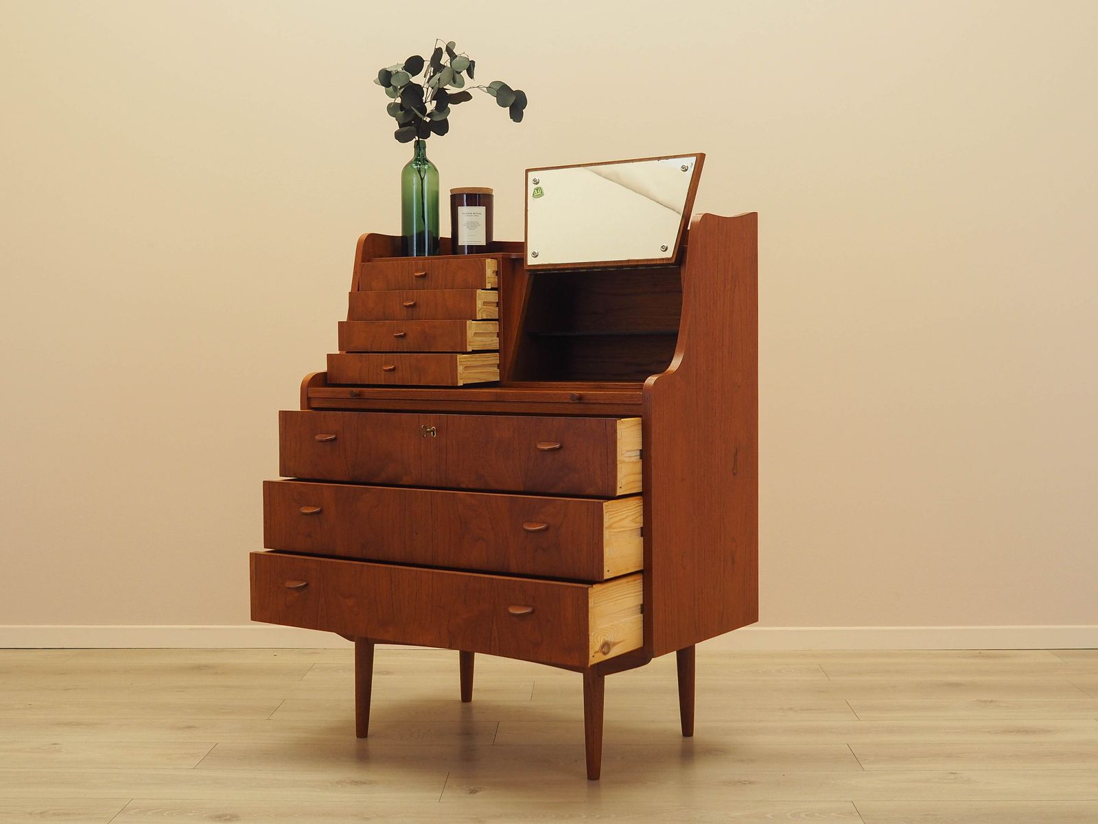 Teakhouten secretaire, Deens design, jaren 1970, fabrikant: AG Spejl Kobberbeskyttet photo Meubels