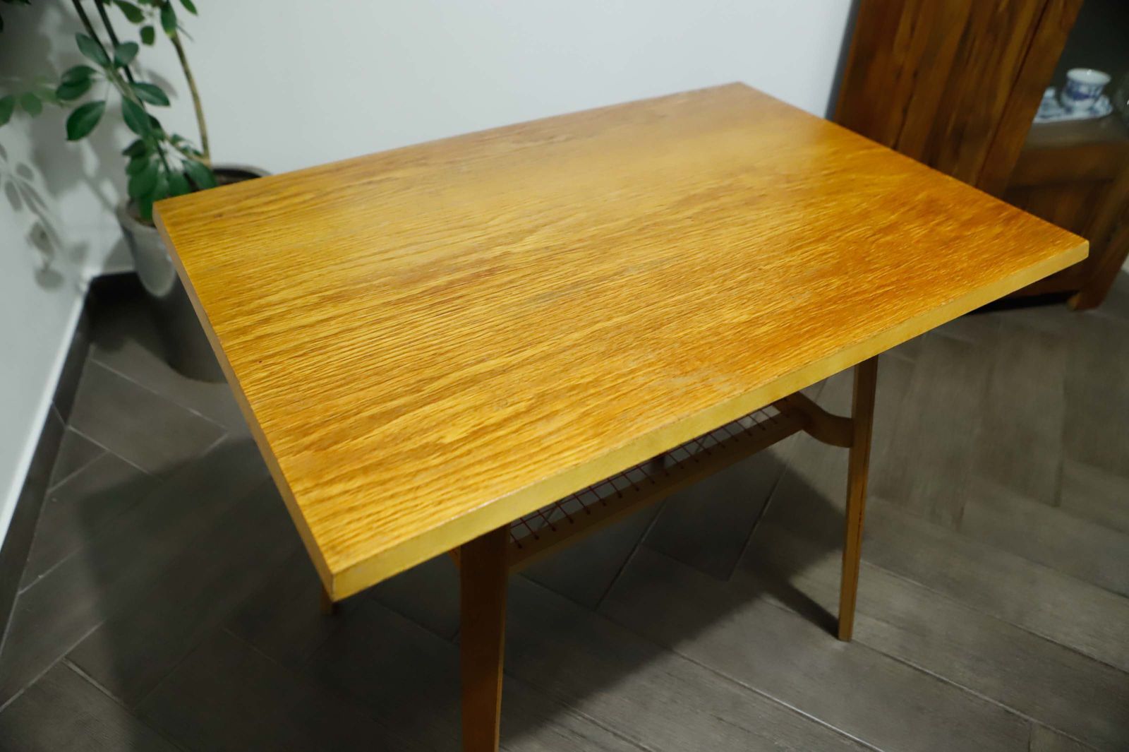Brussels Style Retro Table With Red Woven Shelf – Dřevopodnik Holešov photo for sale