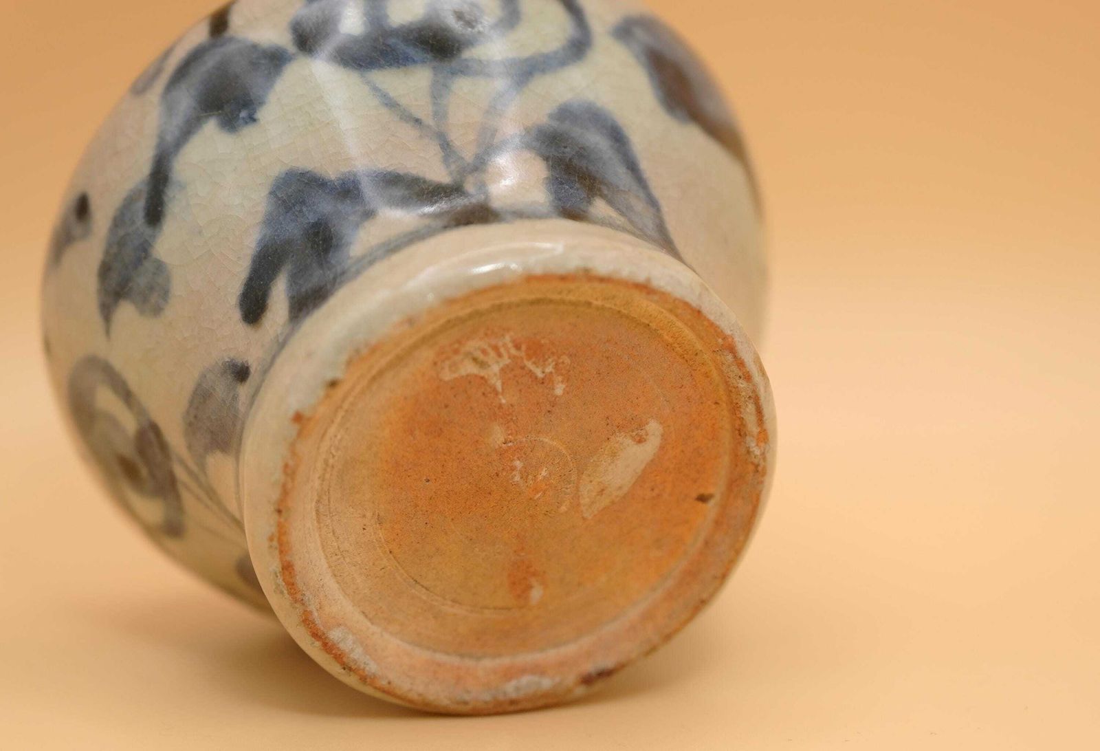 Antiek Chinees provinciaal blauw-wit aardewerken pot | Late Qing, vroege Republiek, volkskunst, ca. 1880-1920 photo vintage