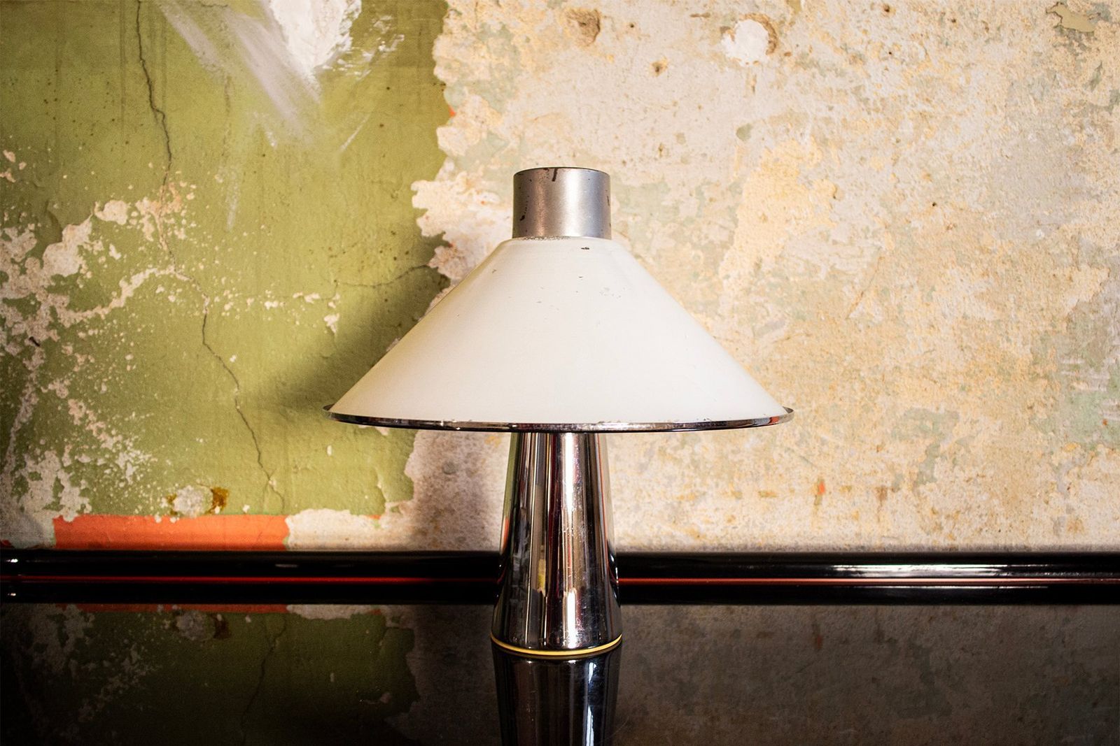 Italian Table Lamp From Guzzini, 1960s photo furniture
